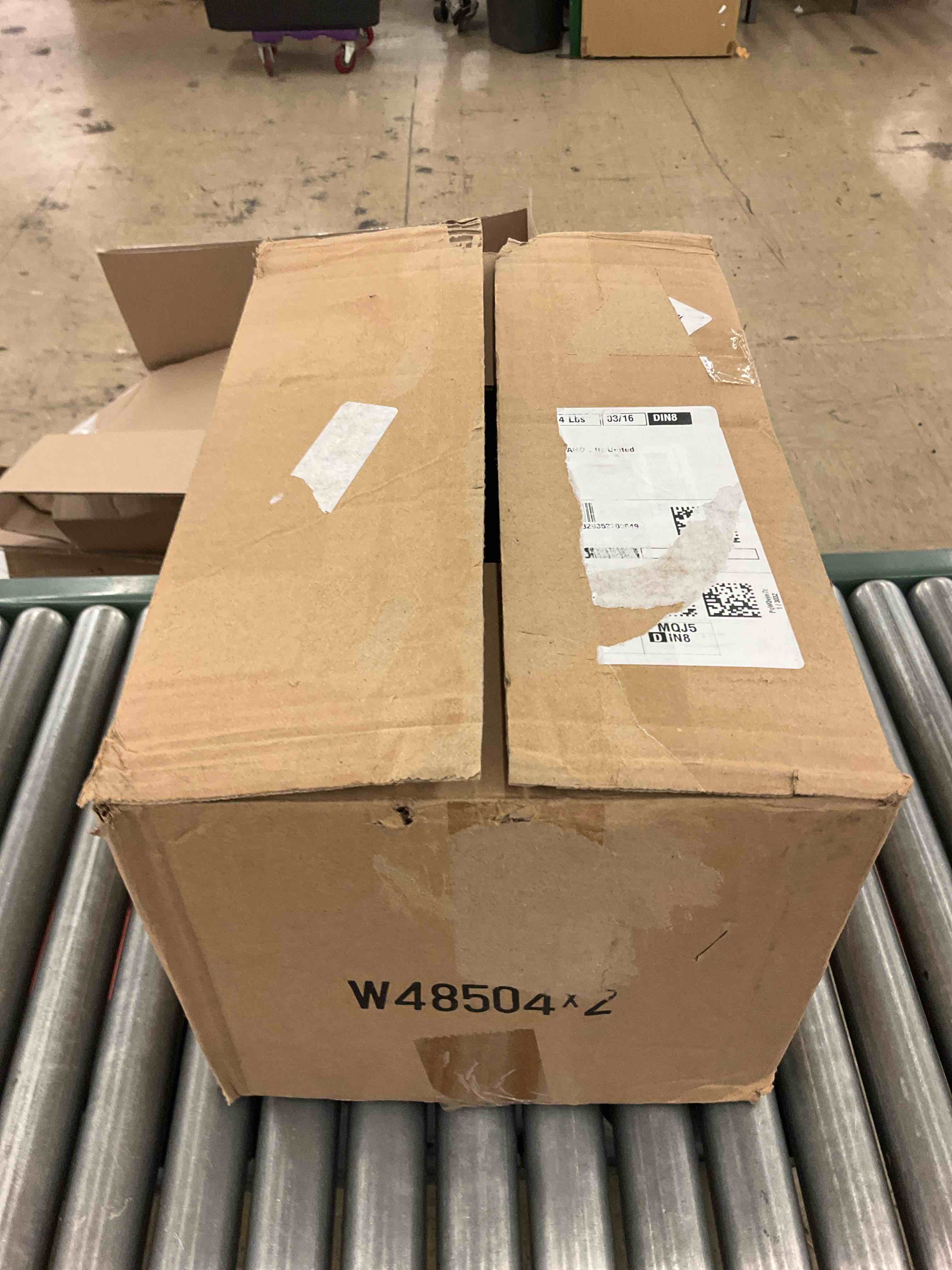 https://s3.amazonaws.com/lotting-images-prod/BoxBids/BXB0506230_1779976141445.jpeg