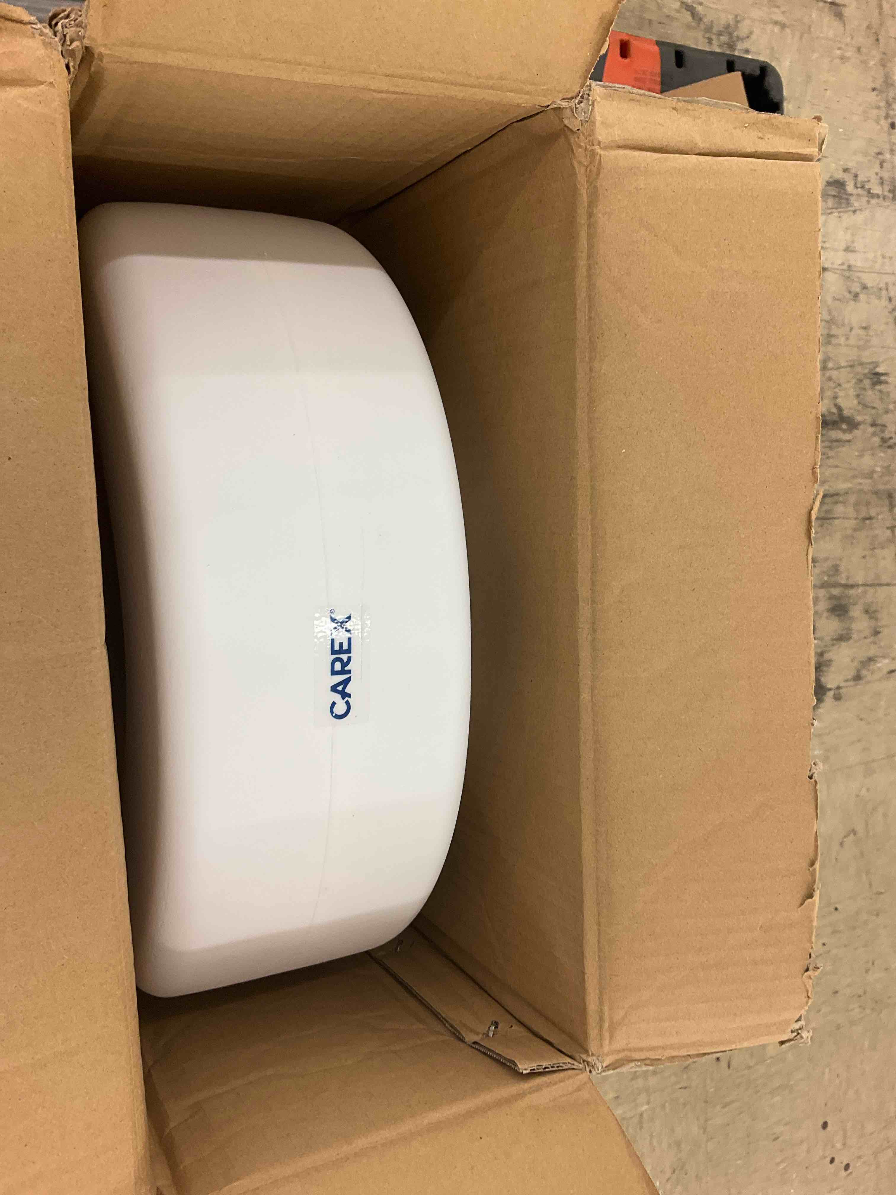 https://s3.amazonaws.com/lotting-images-prod/BoxBids/BXB0506325_1780076106715.jpeg