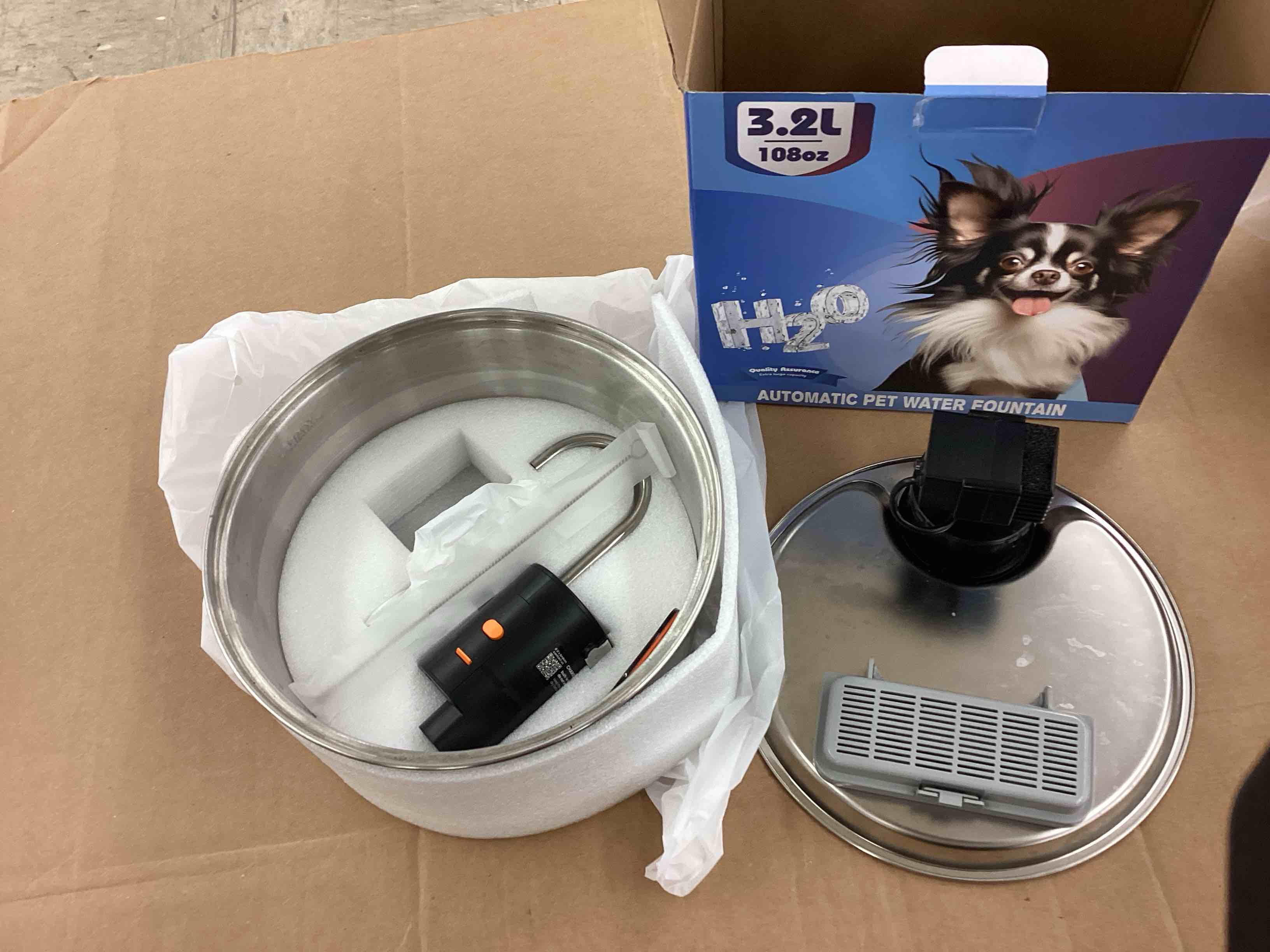 https://s3.amazonaws.com/lotting-images-prod/BoxBids/BXB0506398_1779911565326.jpeg