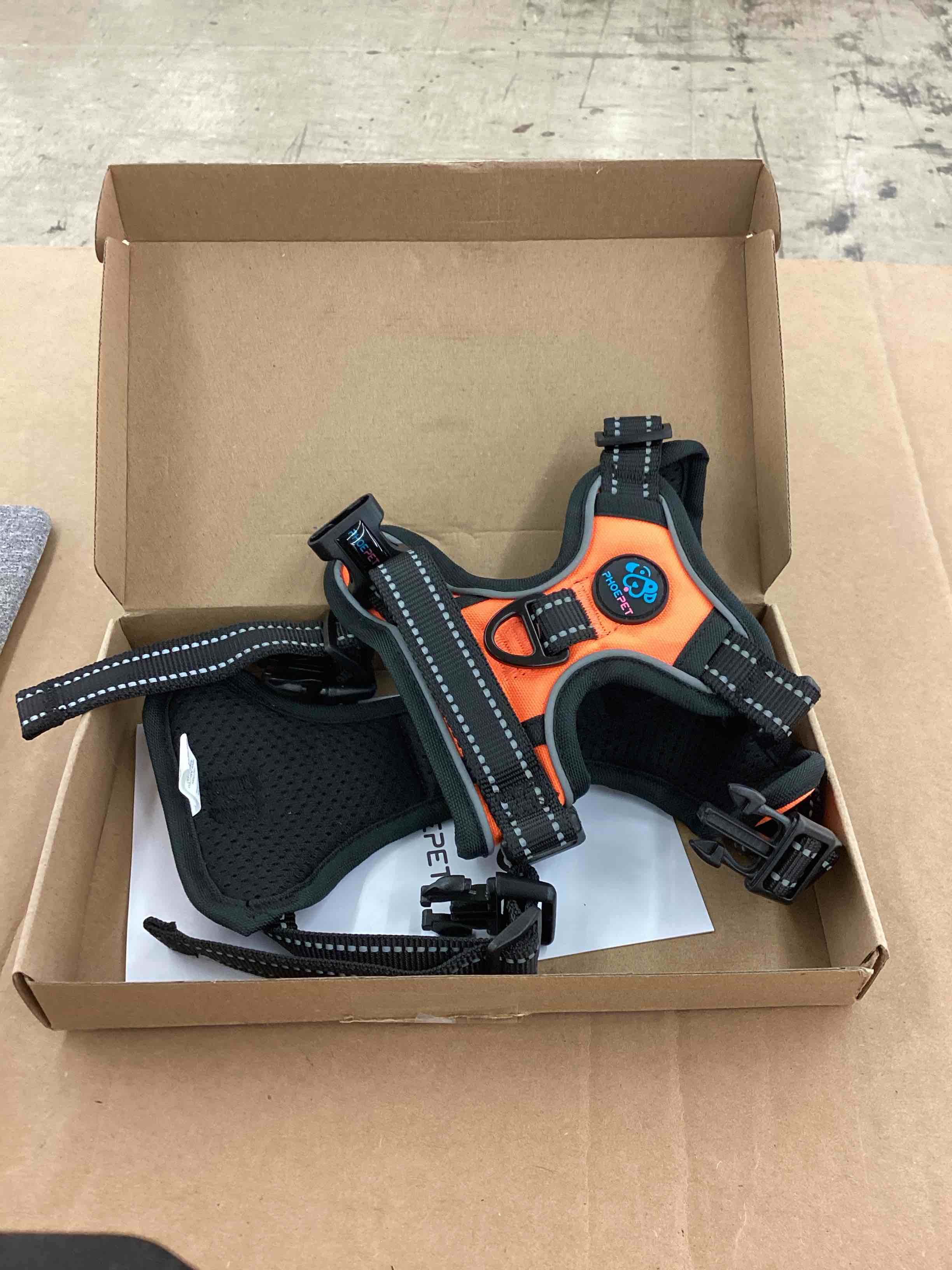 https://s3.amazonaws.com/lotting-images-prod/BoxBids/BXB0506408_1779905044014.jpeg