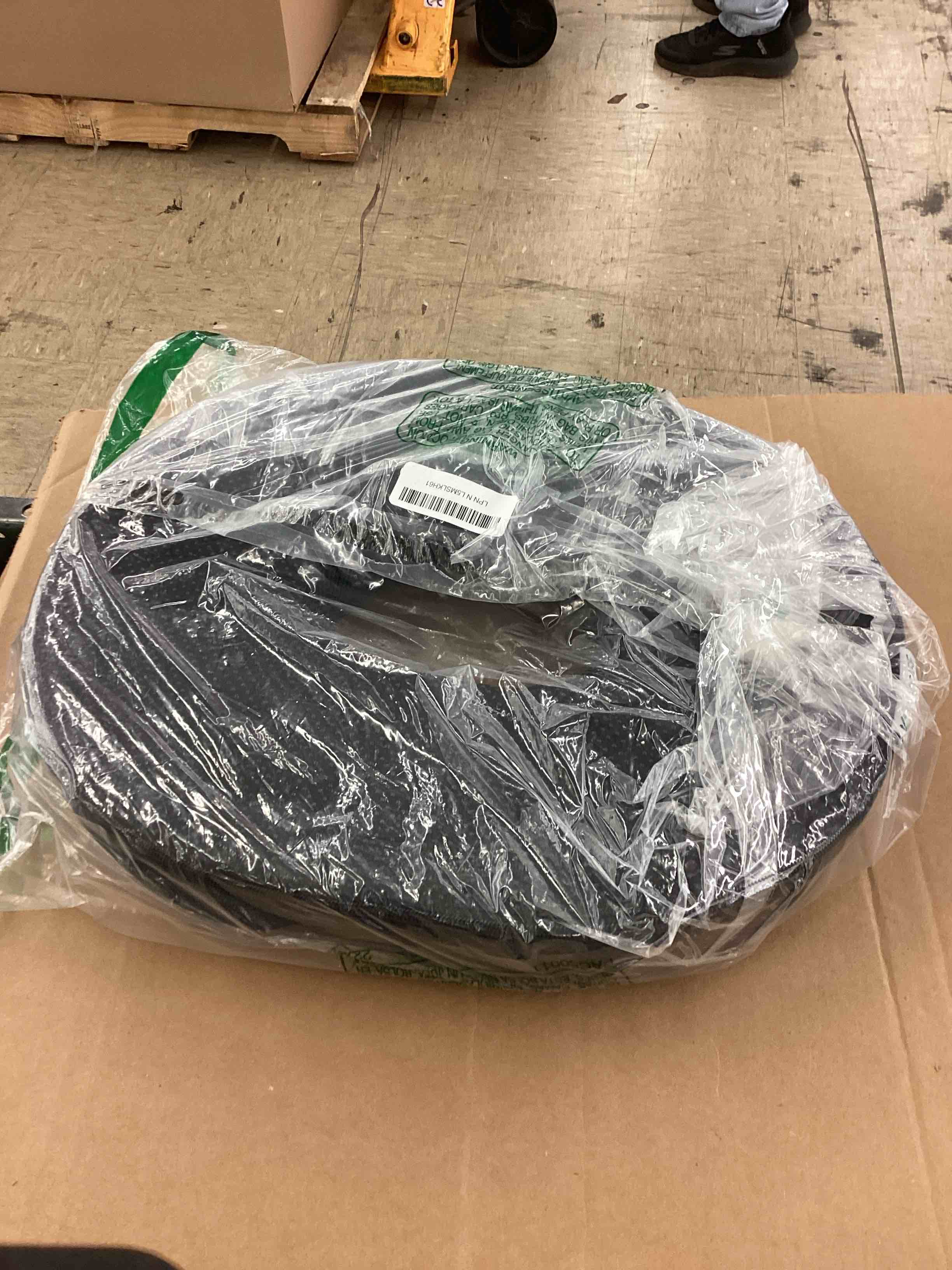 https://s3.amazonaws.com/lotting-images-prod/BoxBids/BXB0506417_1779903577874.jpeg