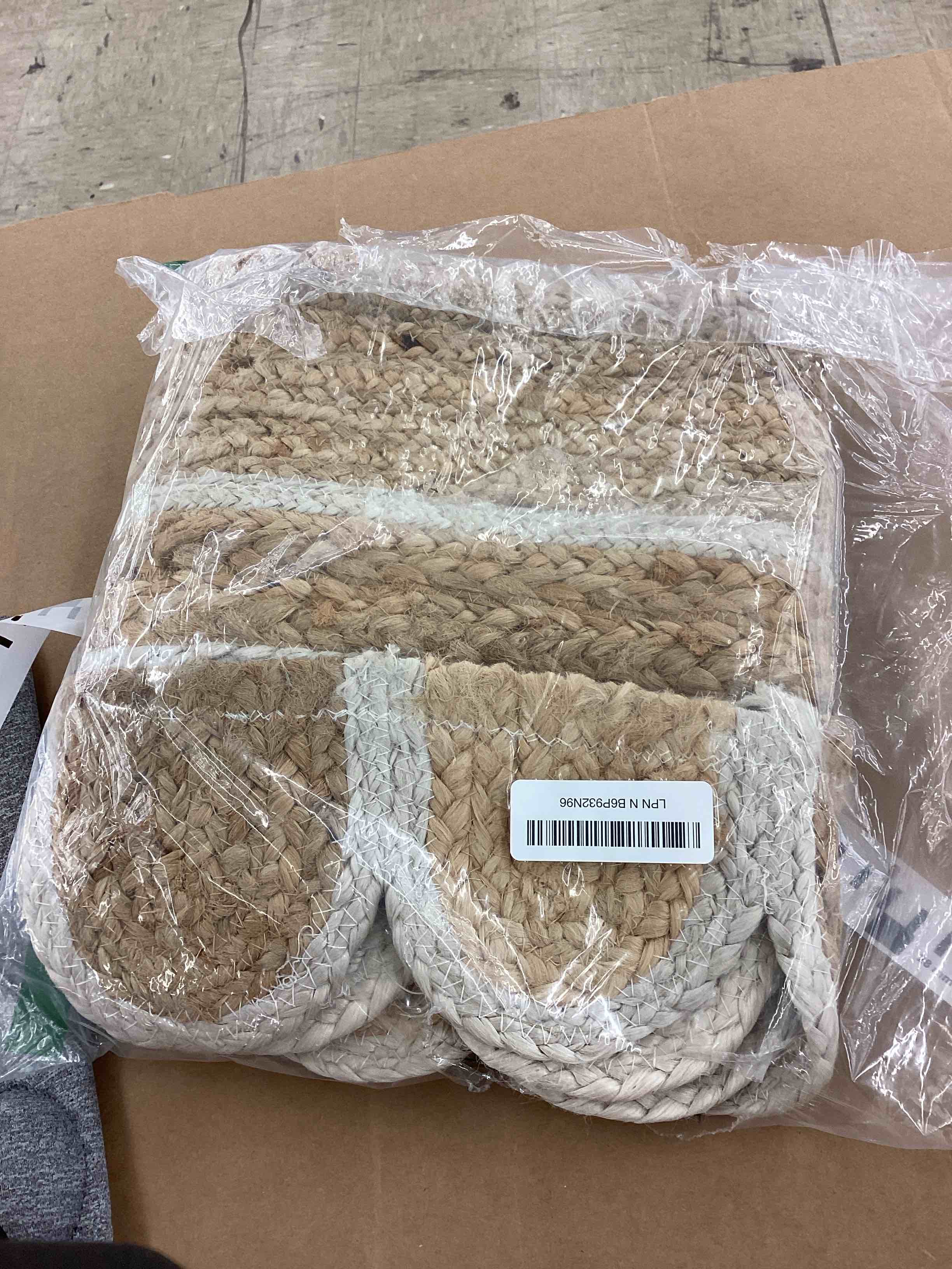 https://s3.amazonaws.com/lotting-images-prod/BoxBids/BXB0506419_1779903793995.jpeg