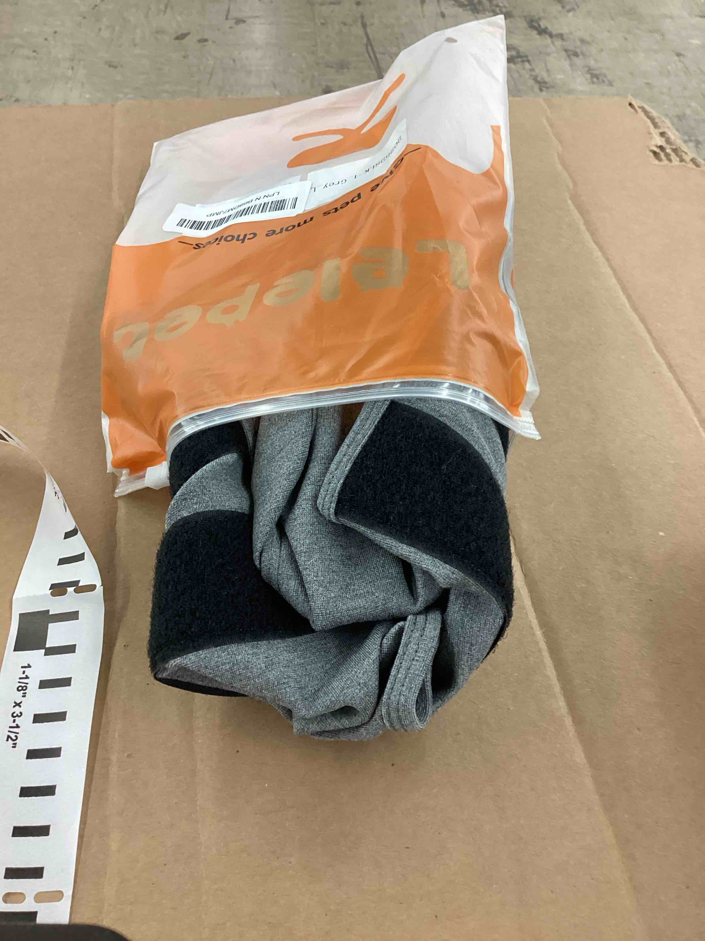 https://s3.amazonaws.com/lotting-images-prod/BoxBids/BXB0506420_1779903936746.jpeg