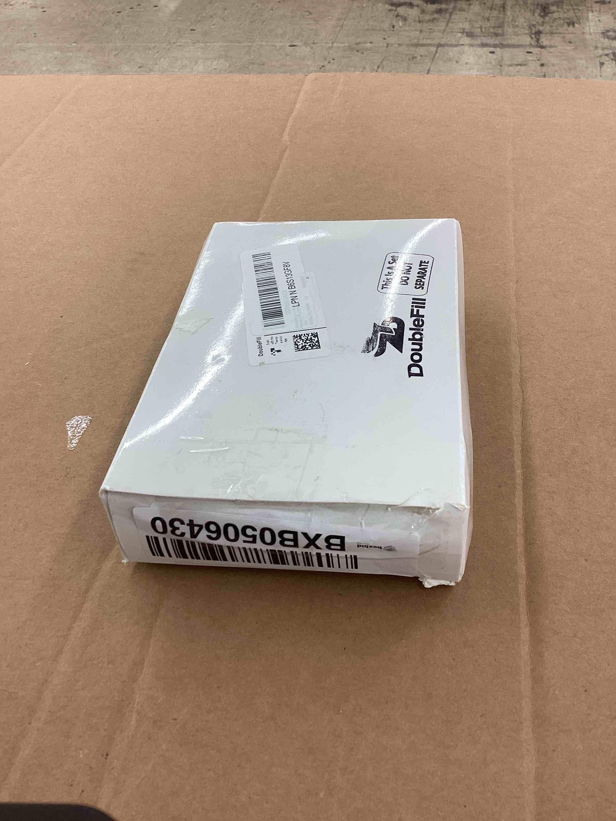 https://s3.amazonaws.com/lotting-images-prod/BoxBids/BXB0506430_1779909907320.jpeg