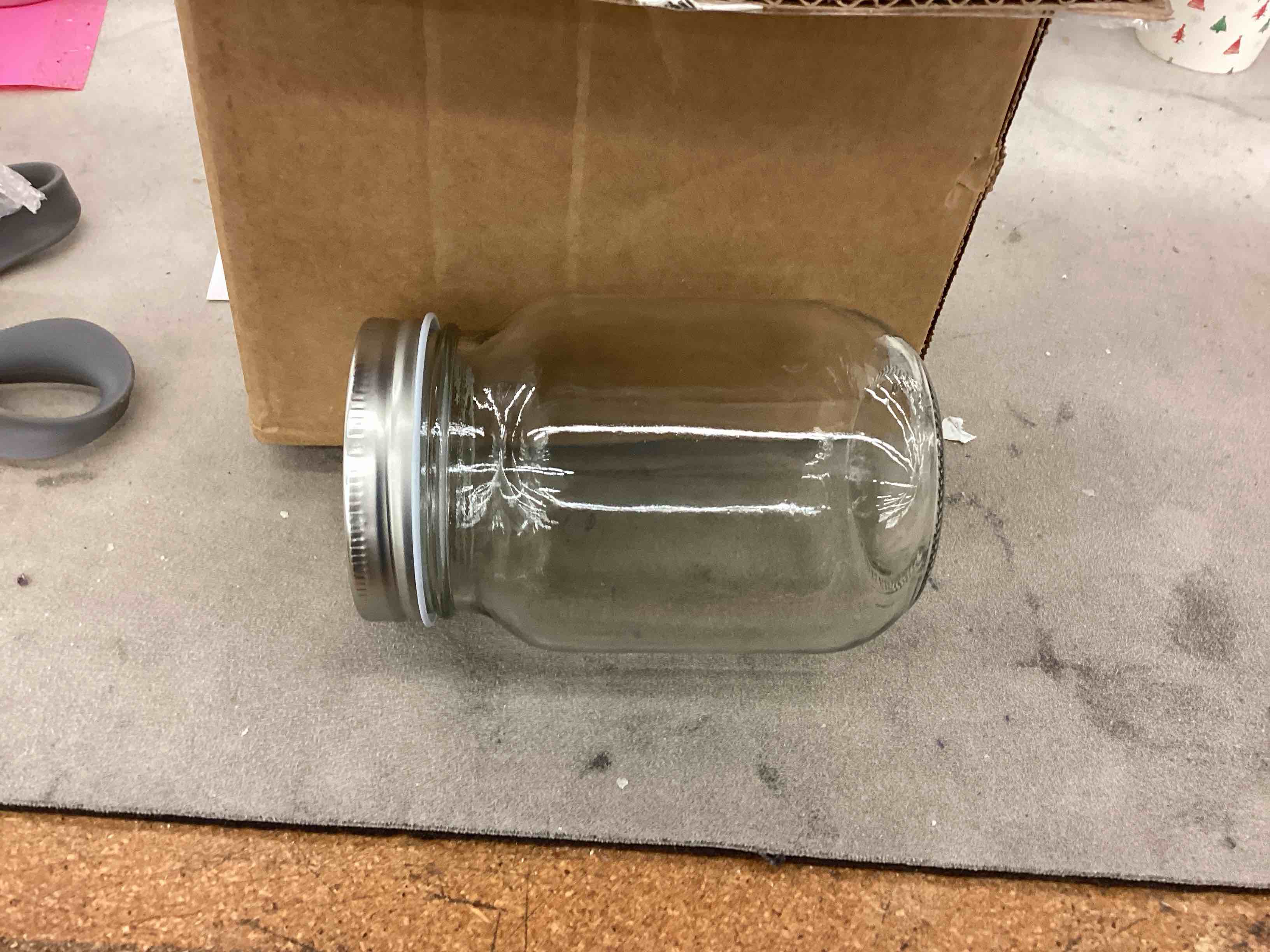 https://s3.amazonaws.com/lotting-images-prod/BoxBids/BXB0506486_1779459134247.jpeg