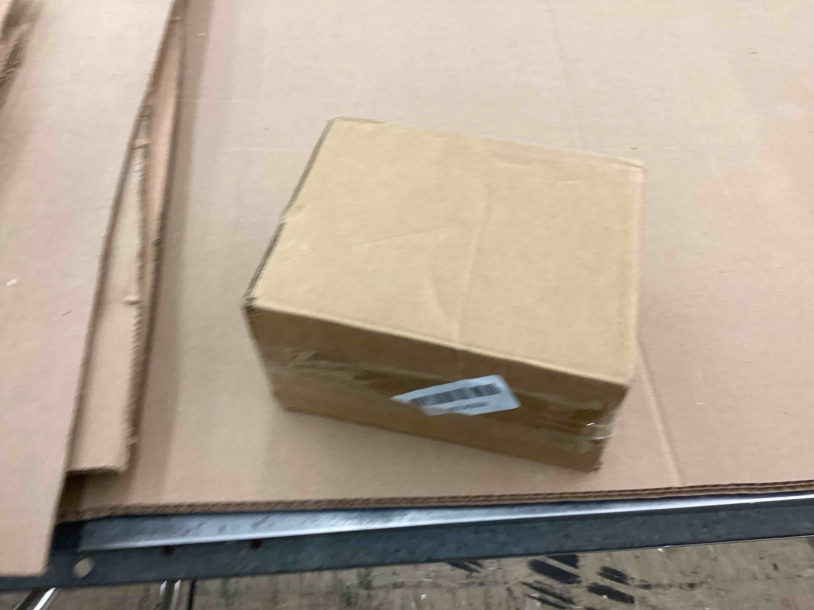 https://s3.amazonaws.com/lotting-images-prod/BoxBids/BXB0506486_1779459153669.jpeg