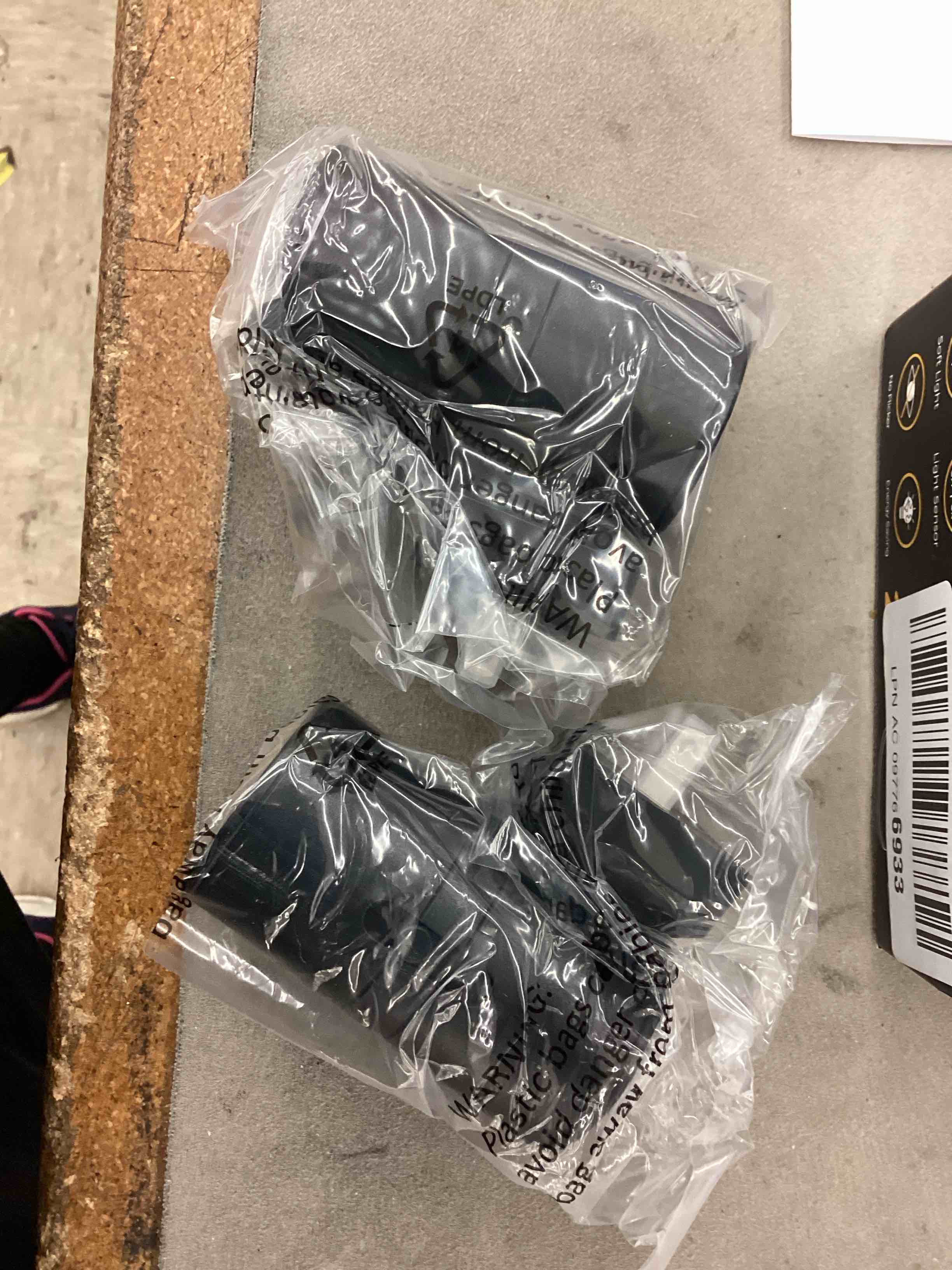 https://s3.amazonaws.com/lotting-images-prod/BoxBids/BXB0506498_1779468484881.jpeg
