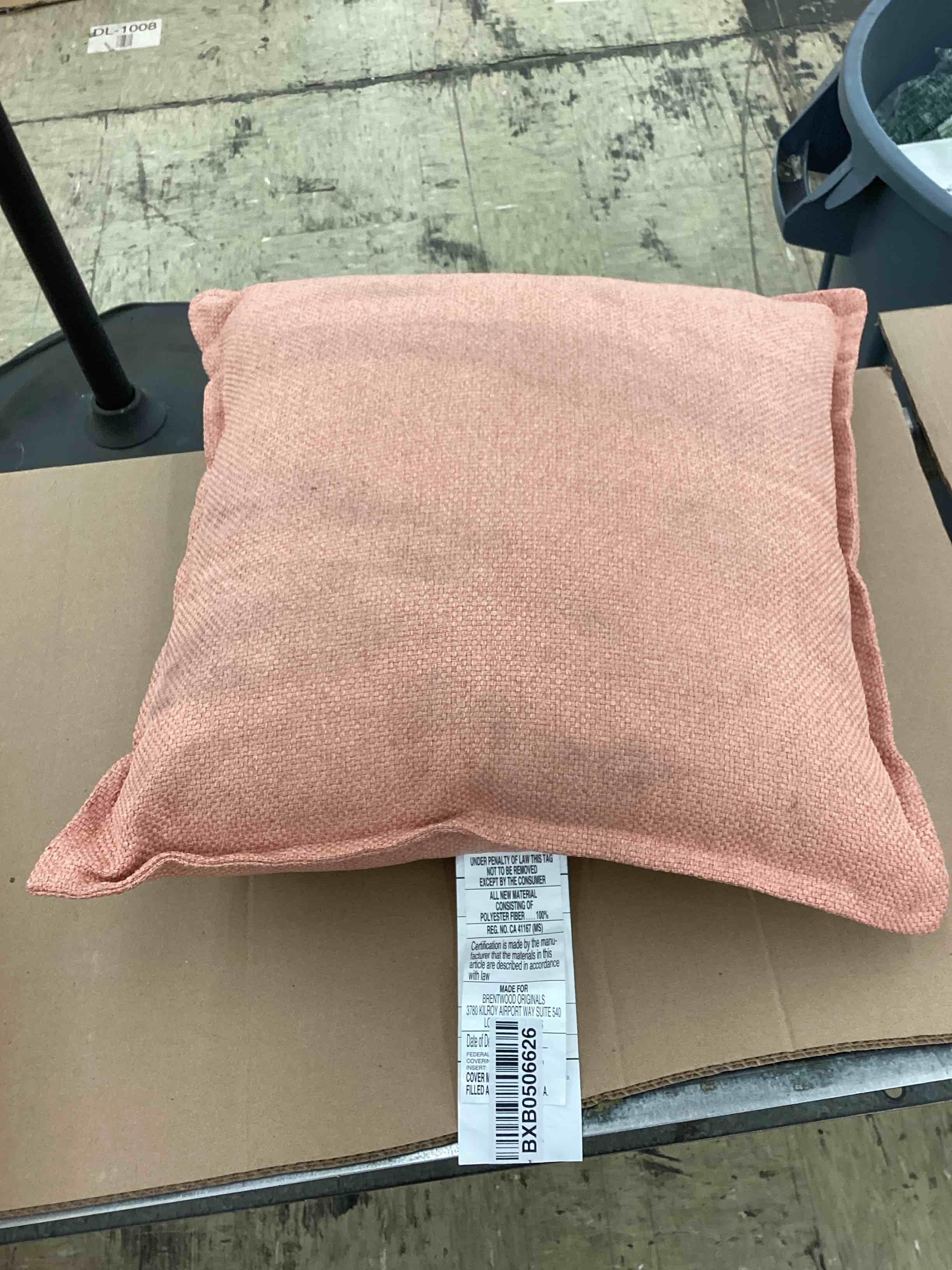 https://s3.amazonaws.com/lotting-images-prod/BoxBids/BXB0506626_1779472609983.jpeg