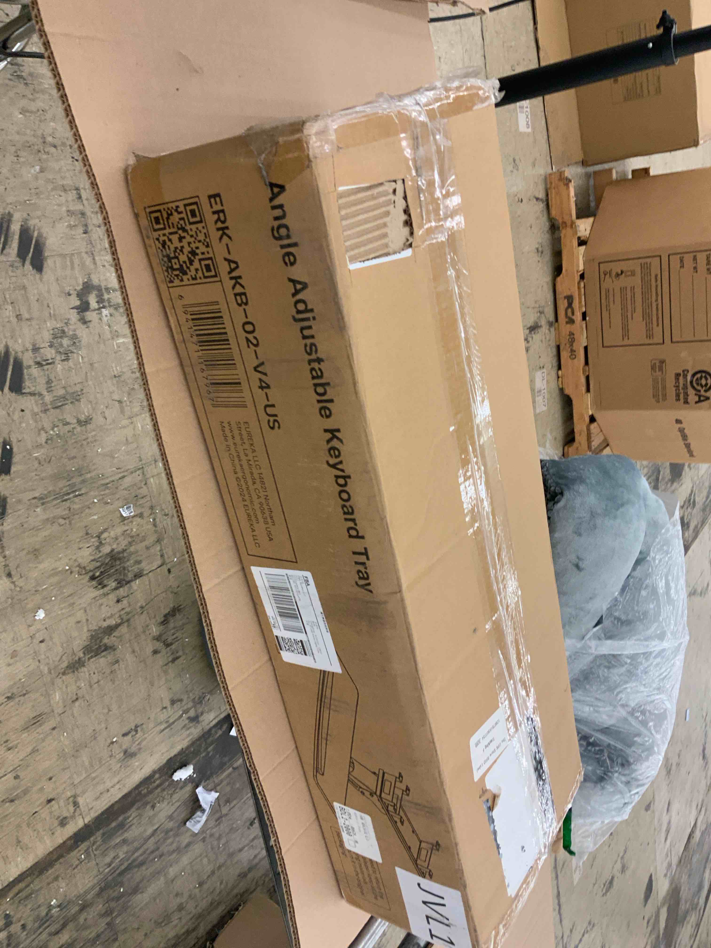 https://s3.amazonaws.com/lotting-images-prod/BoxBids/BXB0506709_1779817347464.jpeg