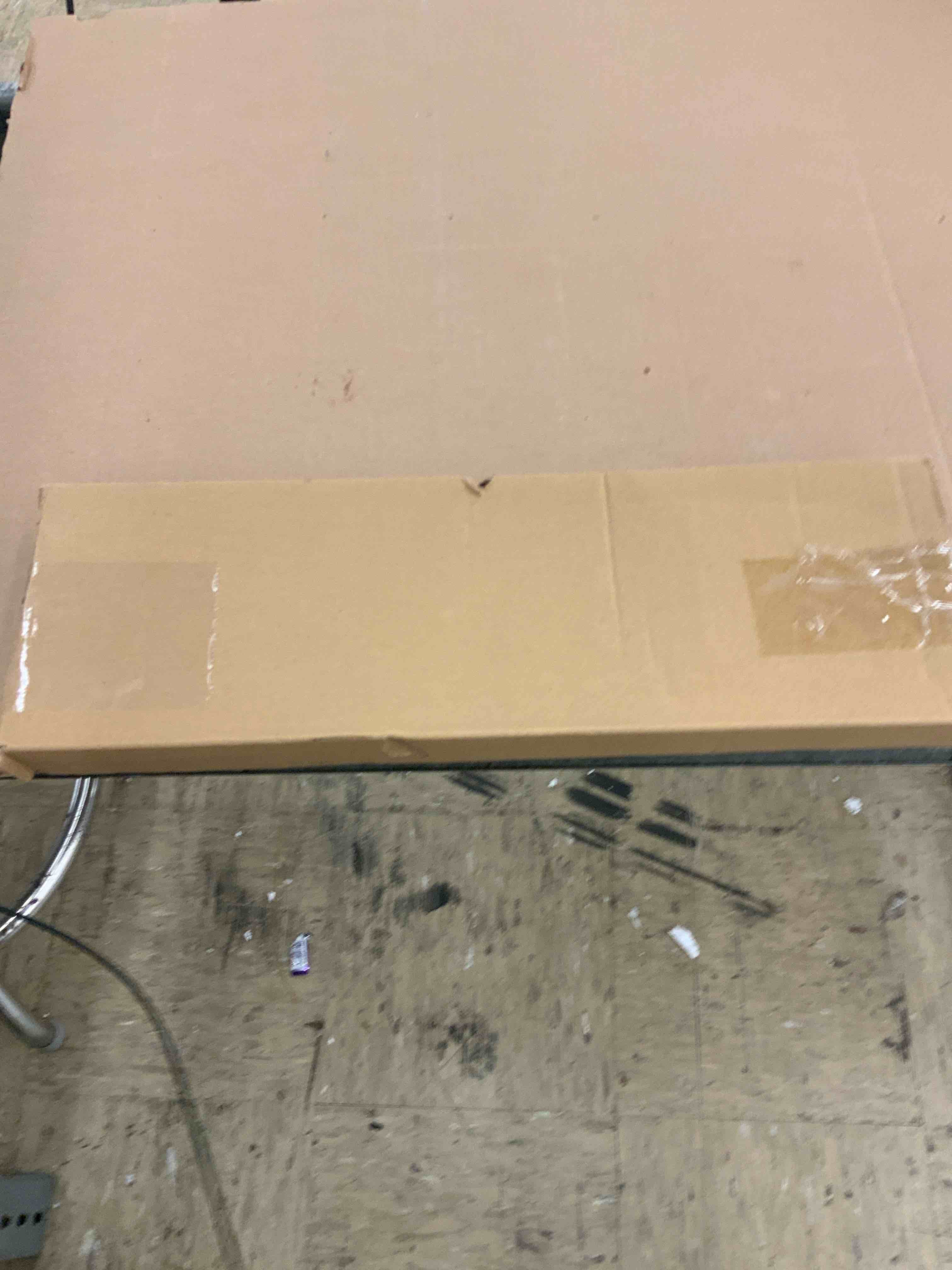 https://s3.amazonaws.com/lotting-images-prod/BoxBids/BXB0506712_1779816877783.jpeg