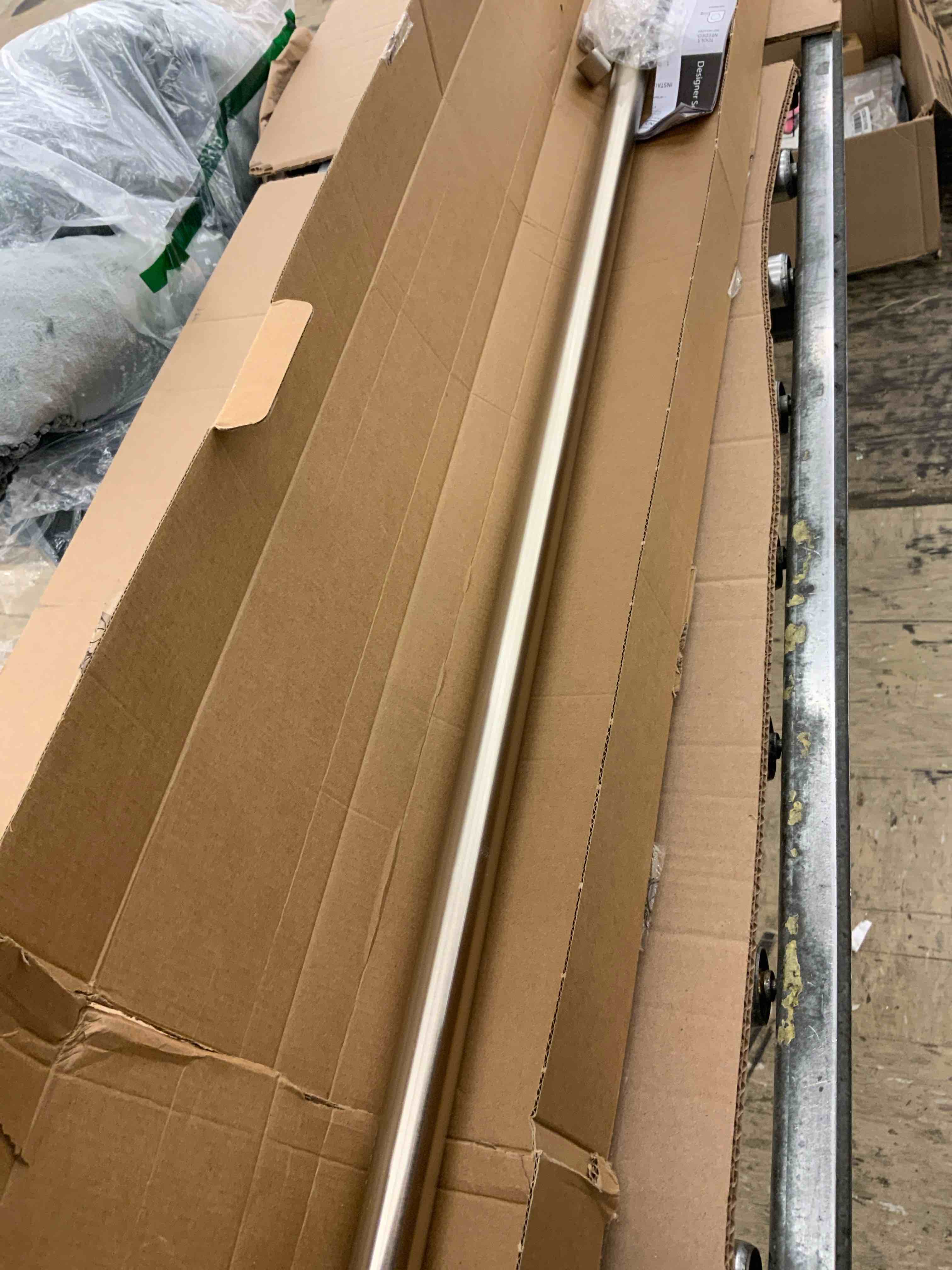 https://s3.amazonaws.com/lotting-images-prod/BoxBids/BXB0506720_1779818444003.jpeg