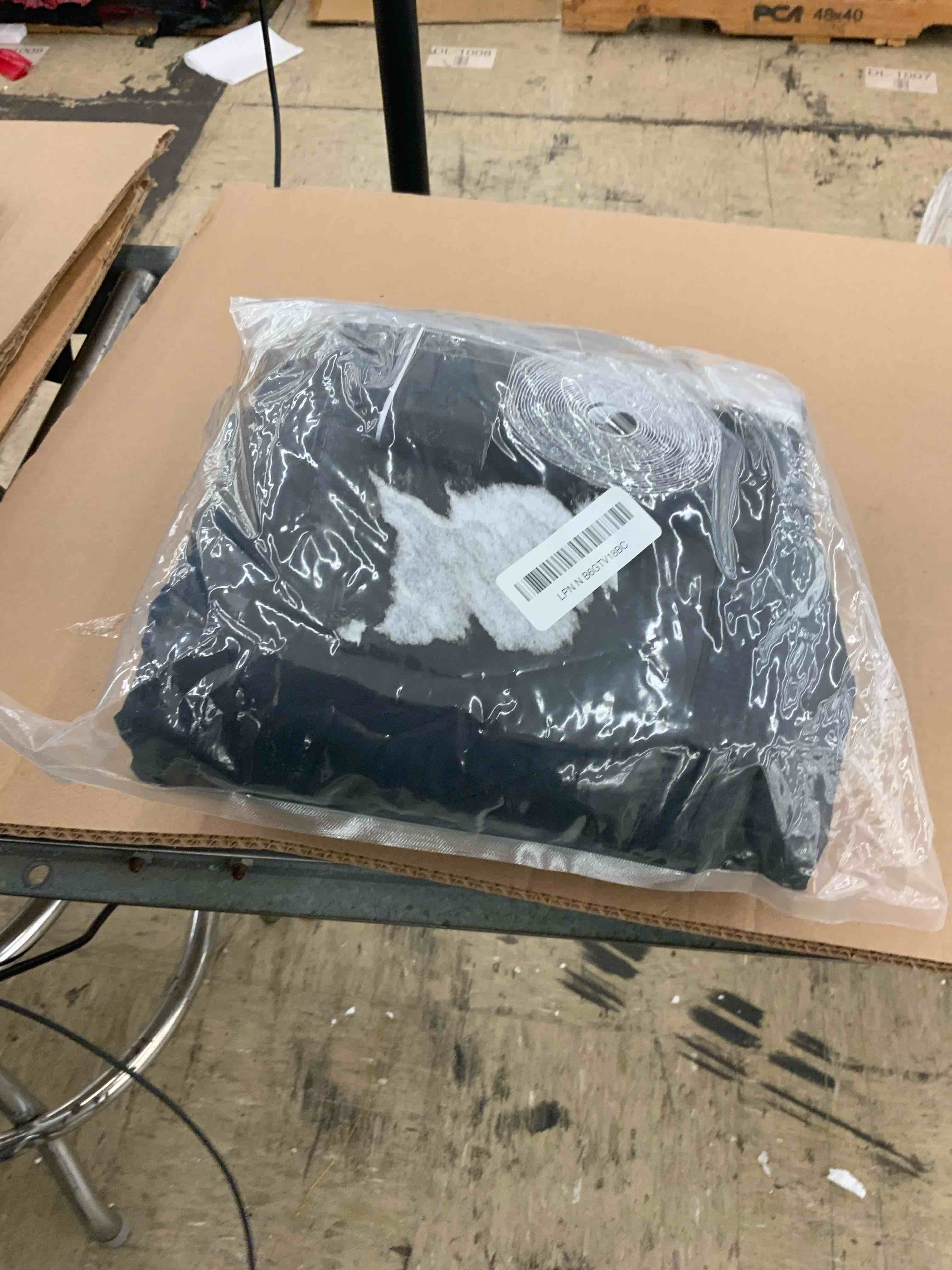 https://s3.amazonaws.com/lotting-images-prod/BoxBids/BXB0506735_1779820952952.jpeg