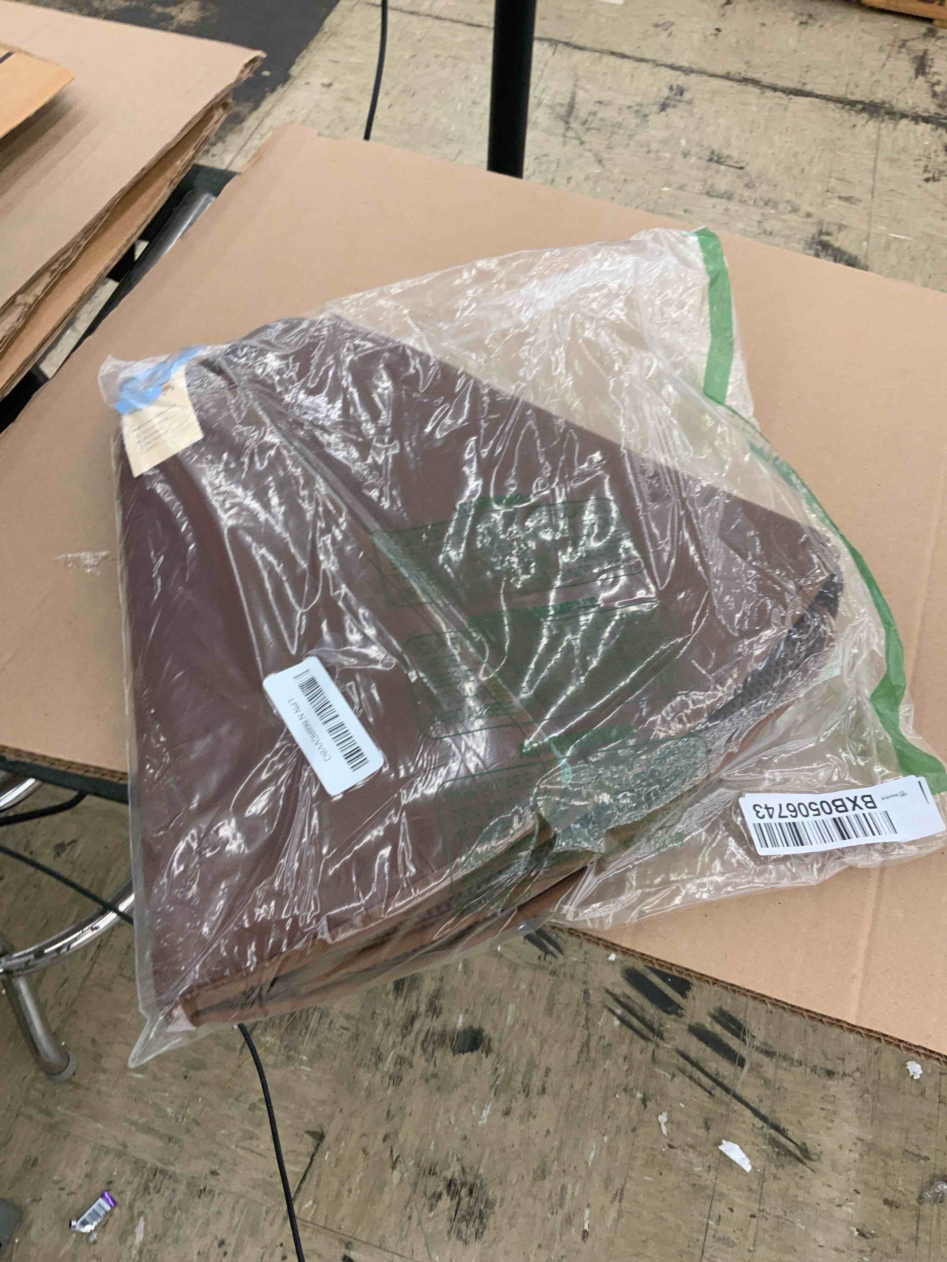 https://s3.amazonaws.com/lotting-images-prod/BoxBids/BXB0506743_1779821123425.jpeg