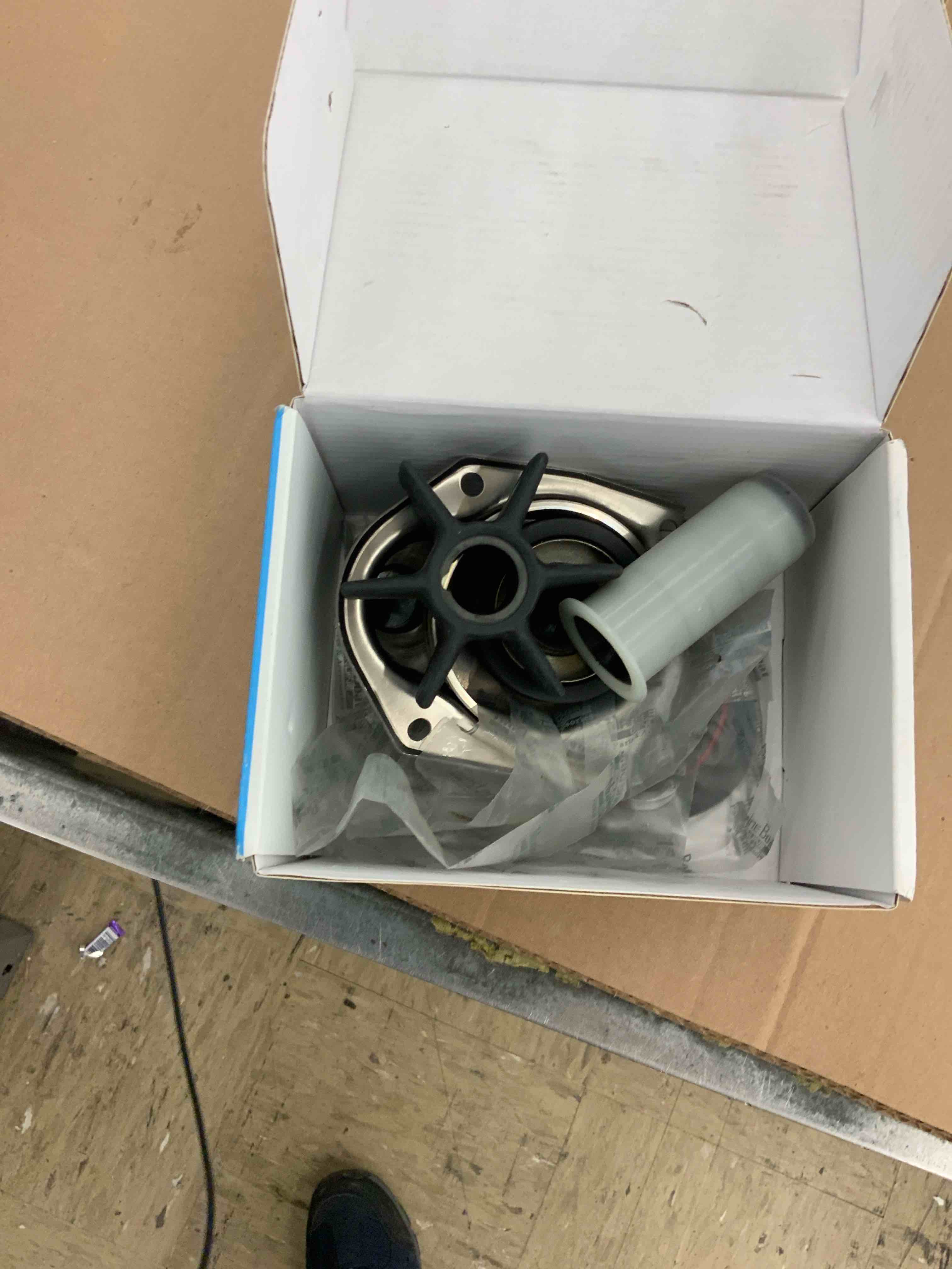 https://s3.amazonaws.com/lotting-images-prod/BoxBids/BXB0506746_1779824921512.jpeg