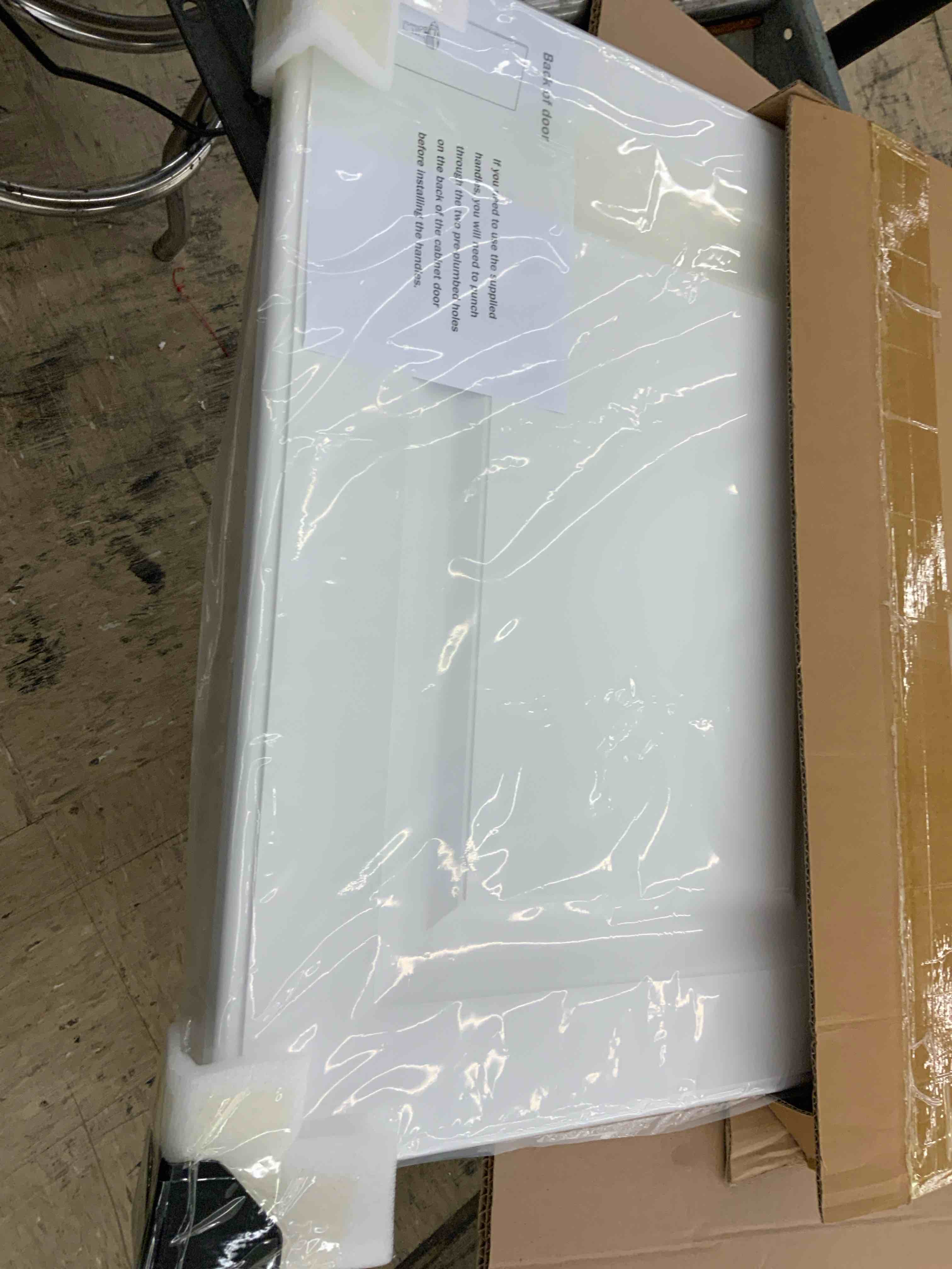https://s3.amazonaws.com/lotting-images-prod/BoxBids/BXB0506758_1779826141519.jpeg