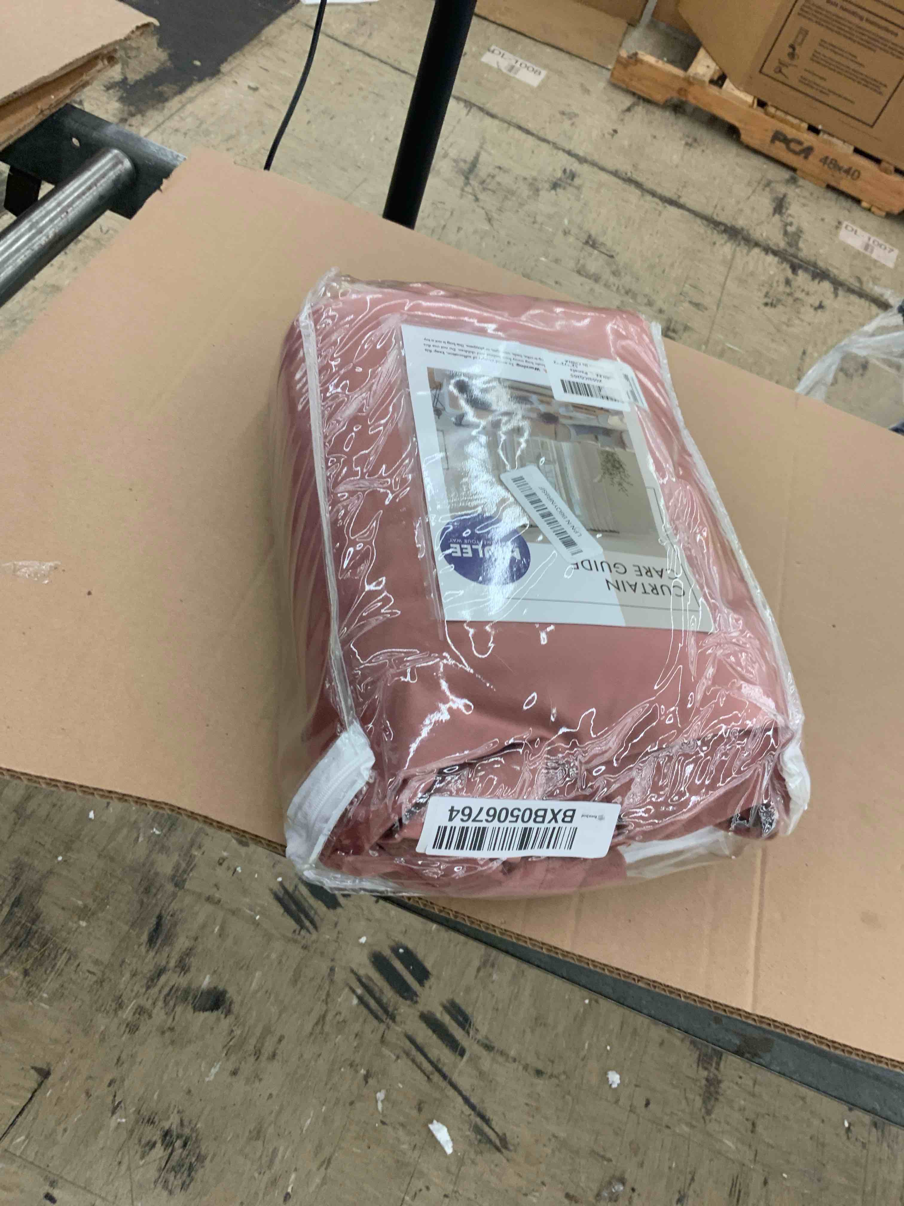 https://s3.amazonaws.com/lotting-images-prod/BoxBids/BXB0506764_1779828302091.jpeg