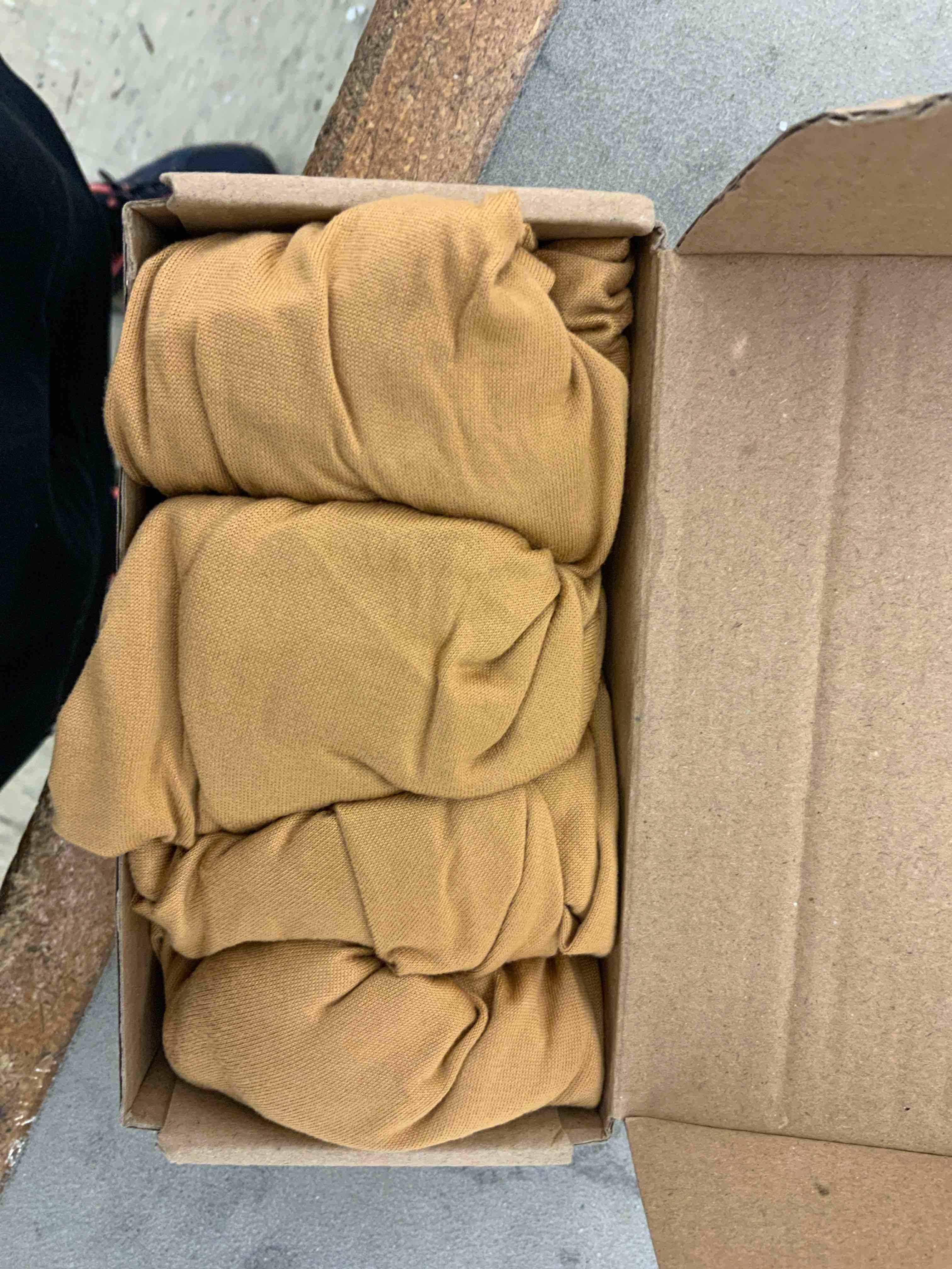 https://s3.amazonaws.com/lotting-images-prod/BoxBids/BXB0506775_1779893193775.jpeg