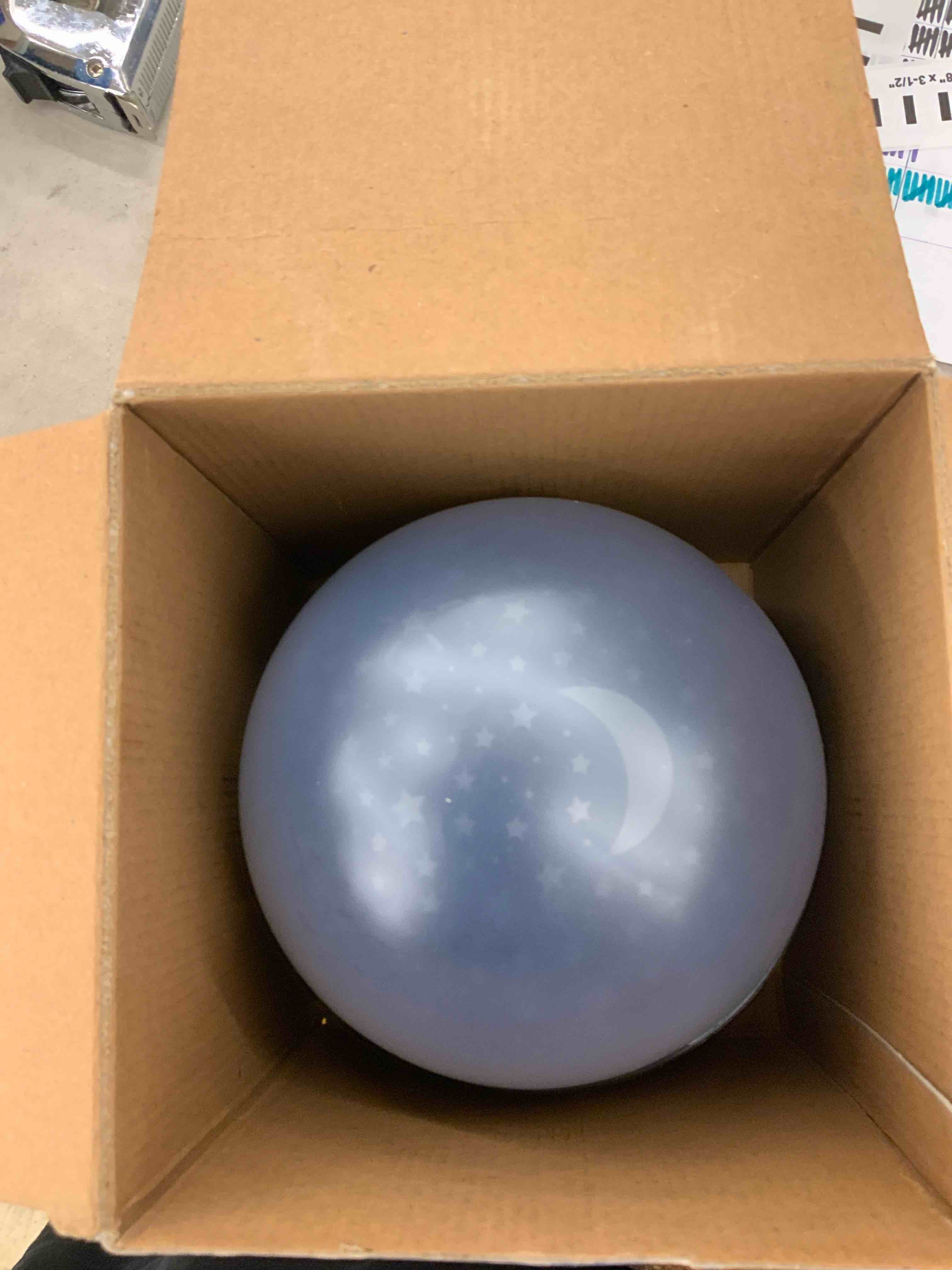 https://s3.amazonaws.com/lotting-images-prod/BoxBids/BXB0506800_1779902036675.jpeg
