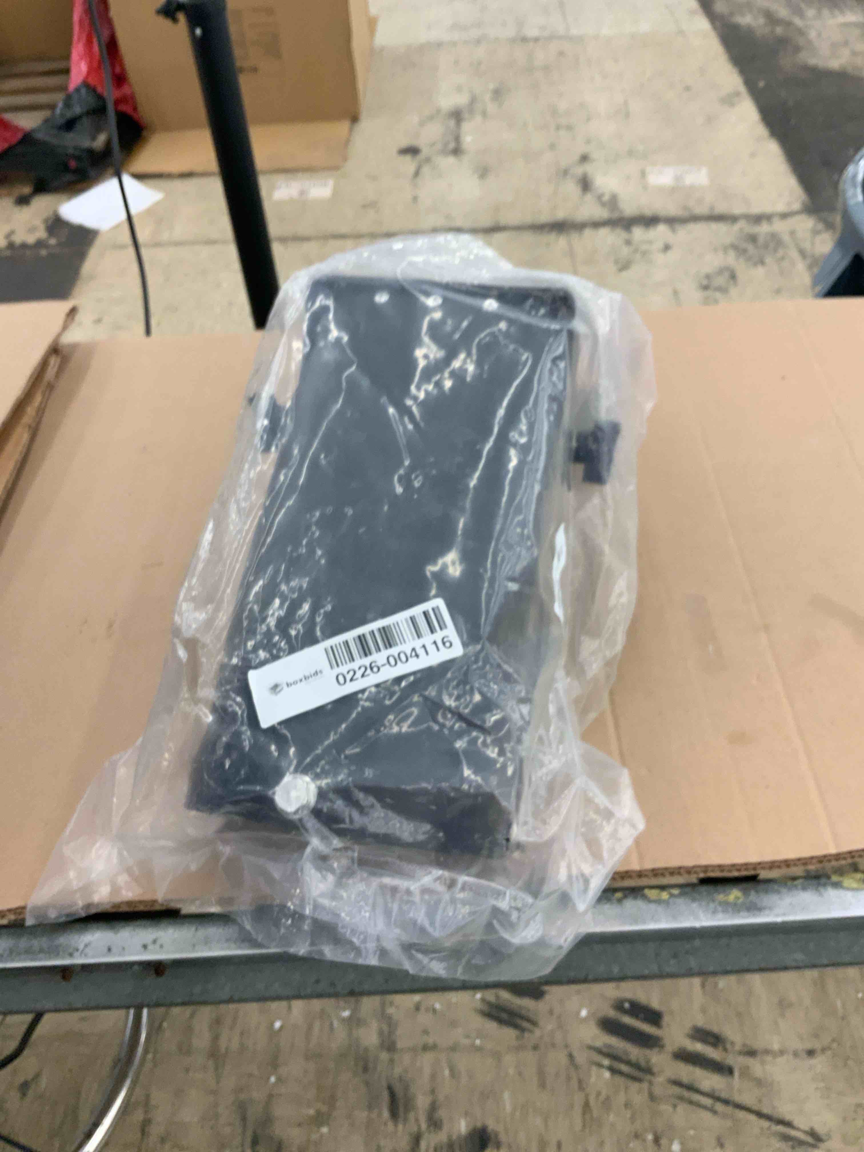 https://s3.amazonaws.com/lotting-images-prod/BoxBids/BXB0506837_1779897274152.jpeg