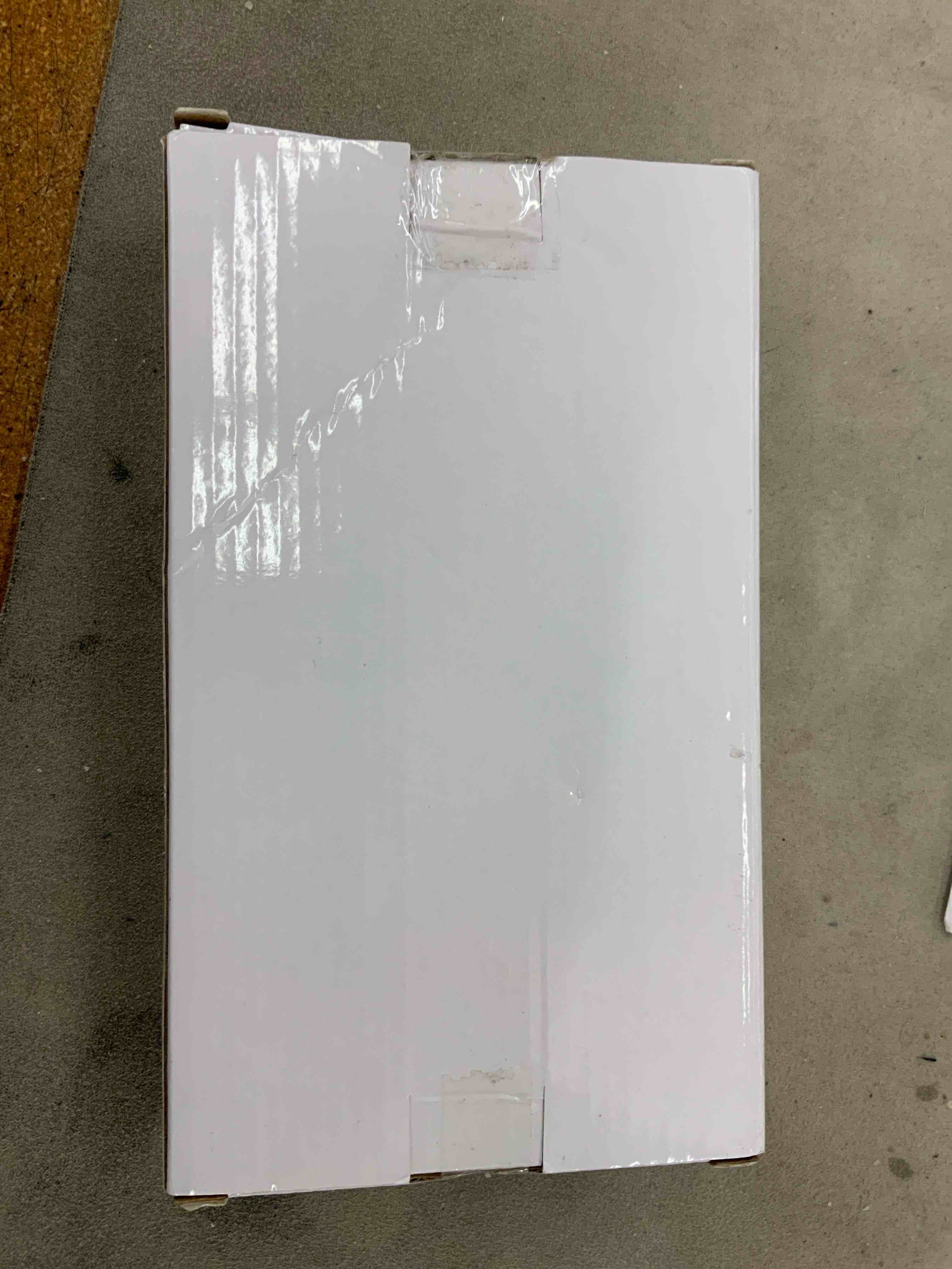 https://s3.amazonaws.com/lotting-images-prod/BoxBids/BXB0506841_1779892242477.jpeg