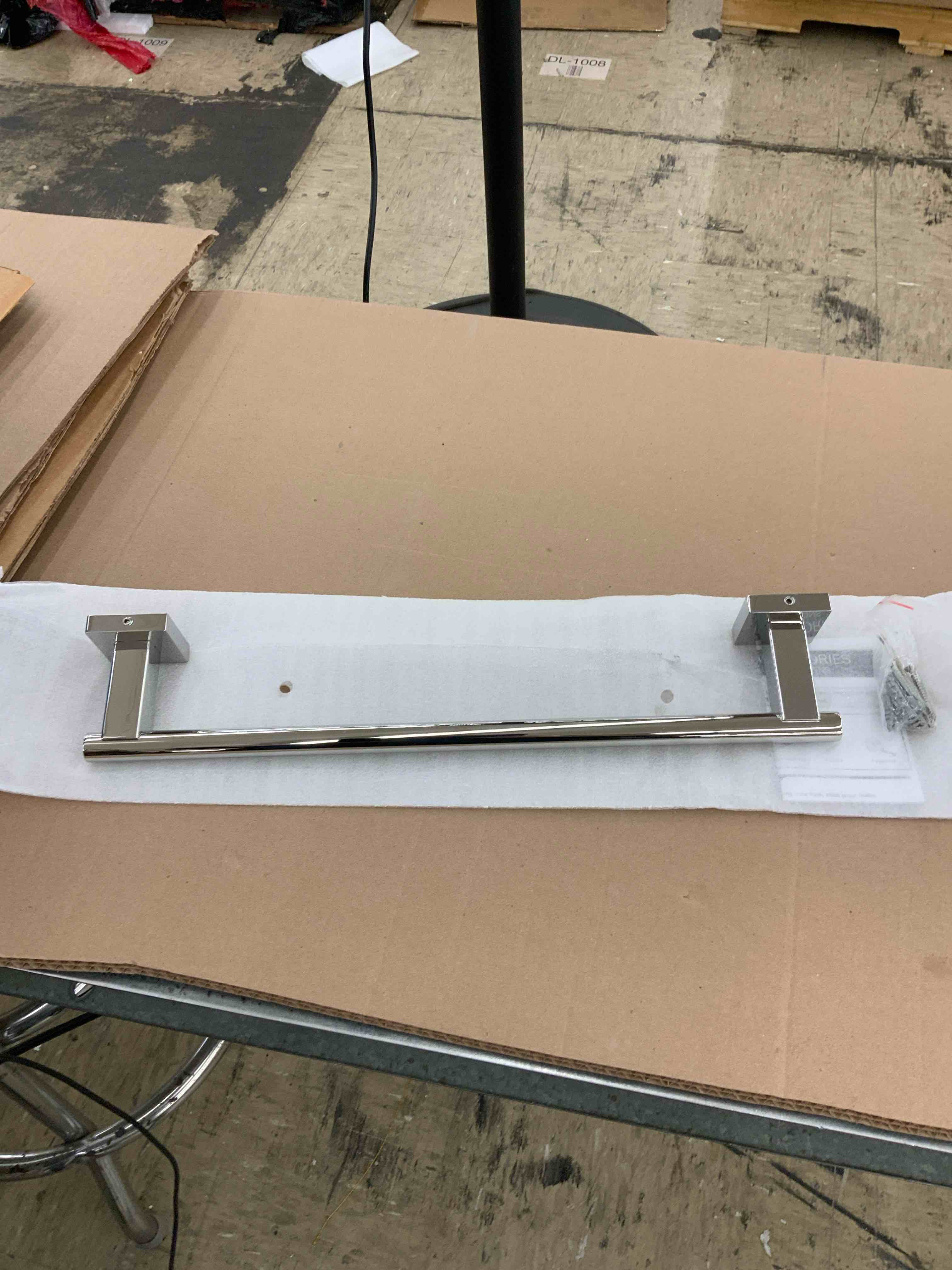 https://s3.amazonaws.com/lotting-images-prod/BoxBids/BXB0506842_1779892060244.jpeg
