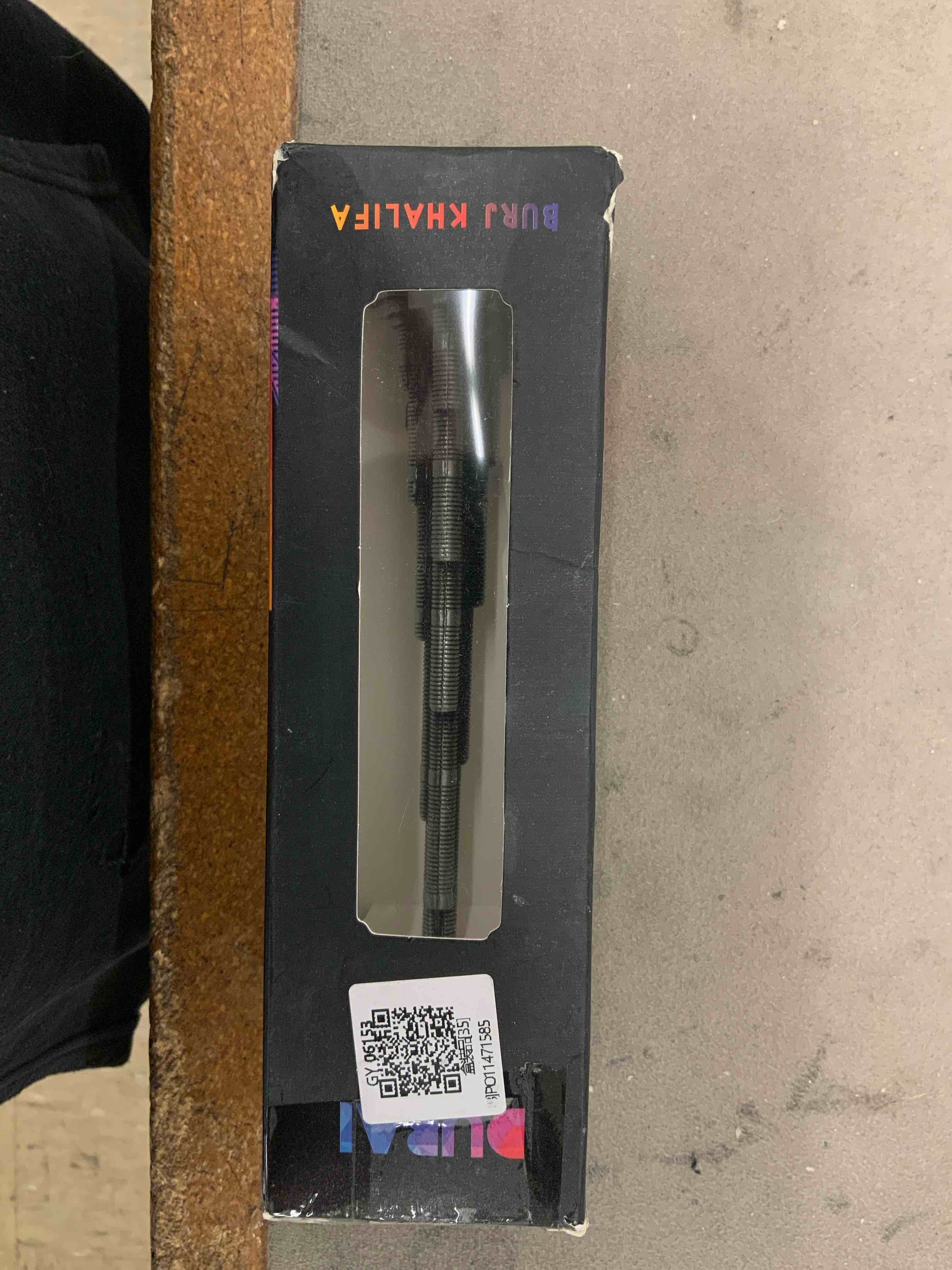 https://s3.amazonaws.com/lotting-images-prod/BoxBids/BXB0506845_1779891668542.jpeg