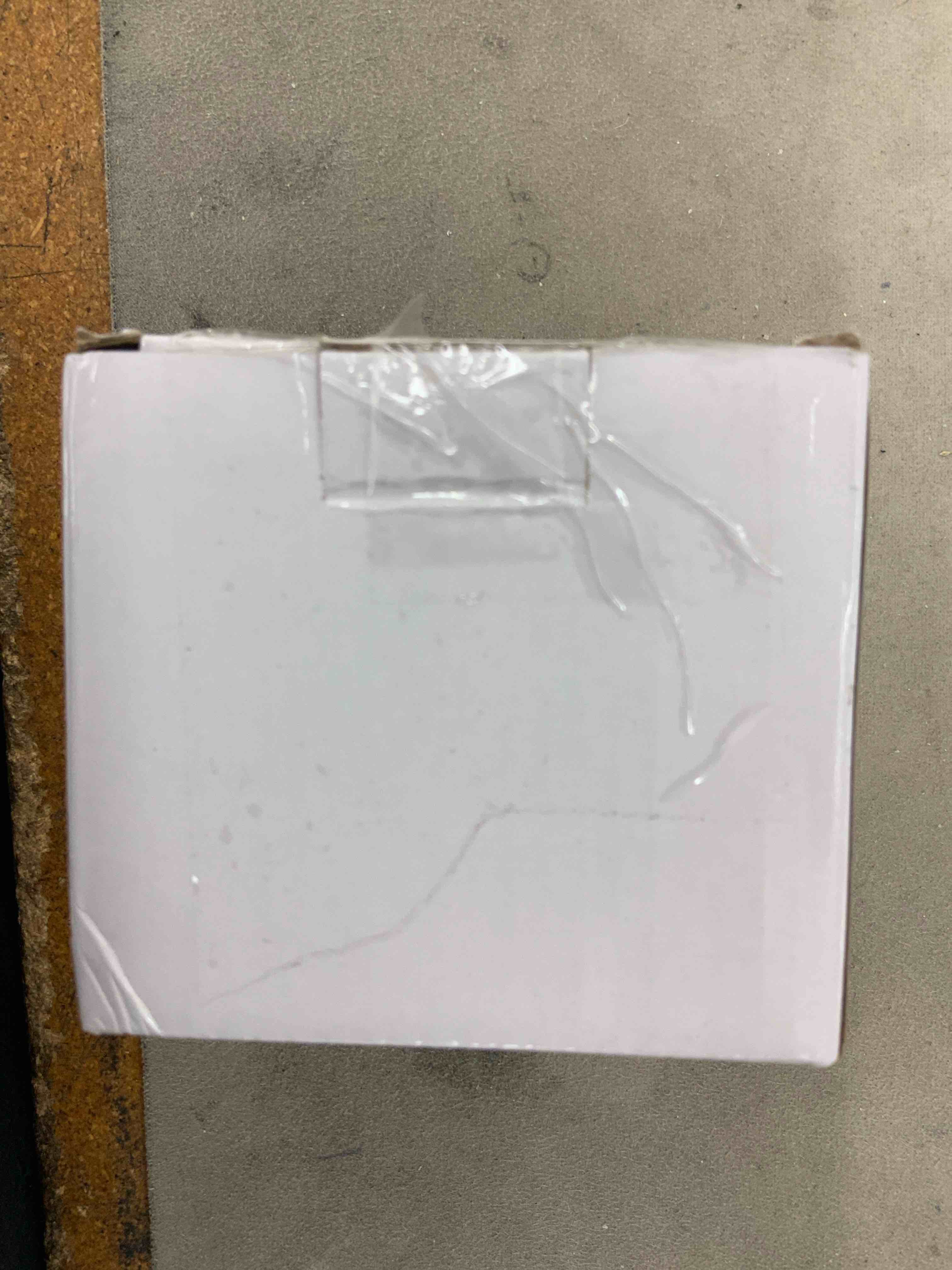https://s3.amazonaws.com/lotting-images-prod/BoxBids/BXB0506849_1779890963786.jpeg