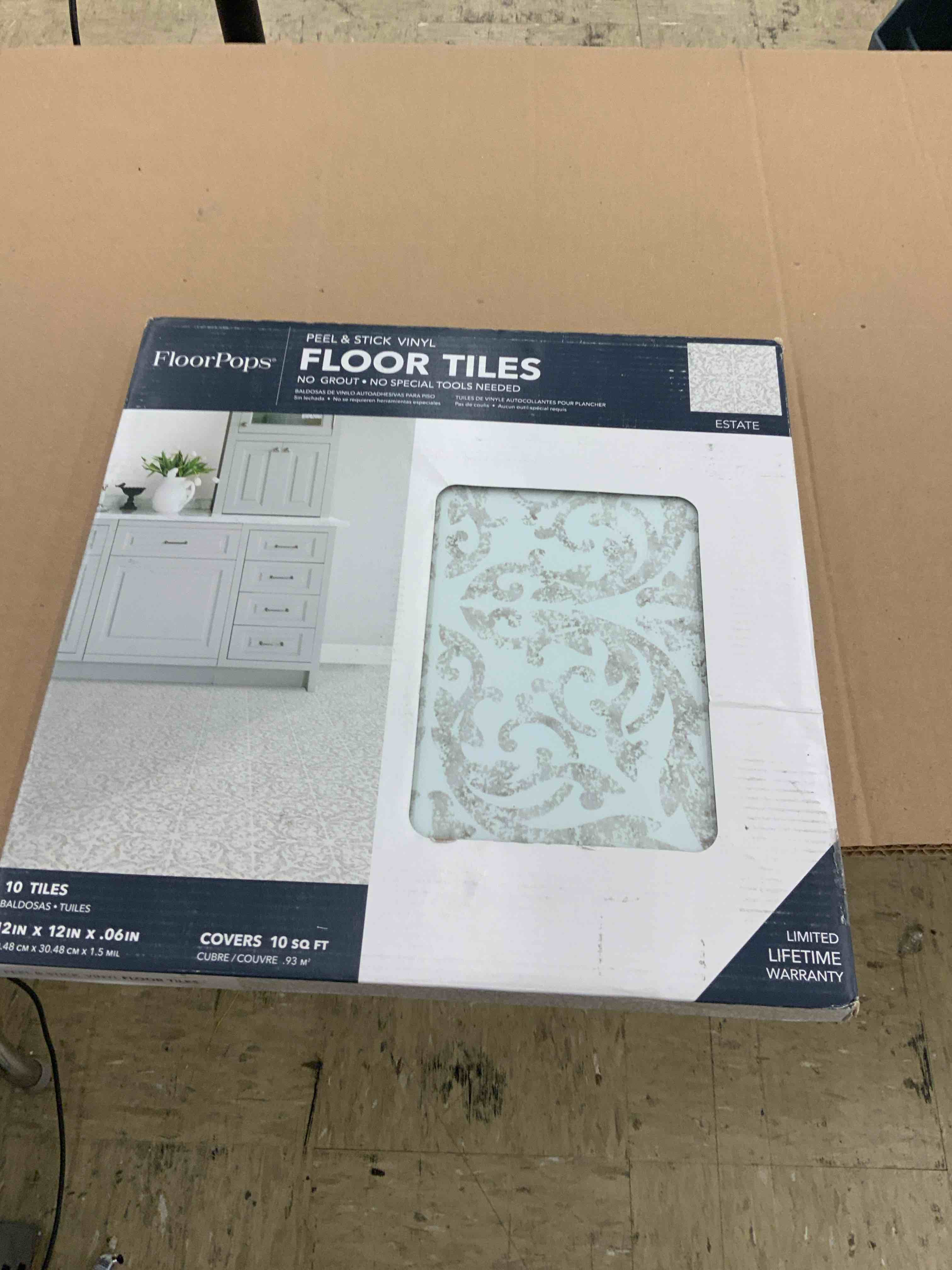 https://s3.amazonaws.com/lotting-images-prod/BoxBids/BXB0506856_1779888513074.jpeg