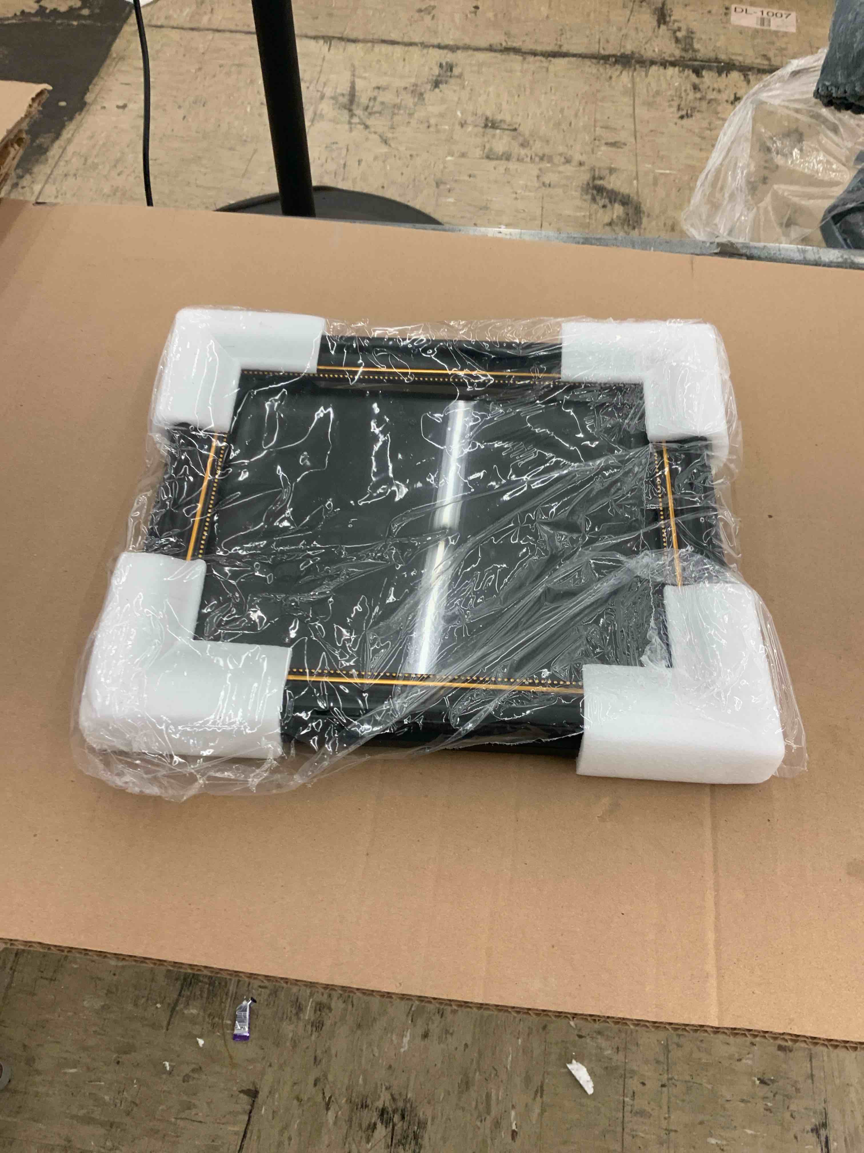https://s3.amazonaws.com/lotting-images-prod/BoxBids/BXB0506889_1779810190610.jpeg
