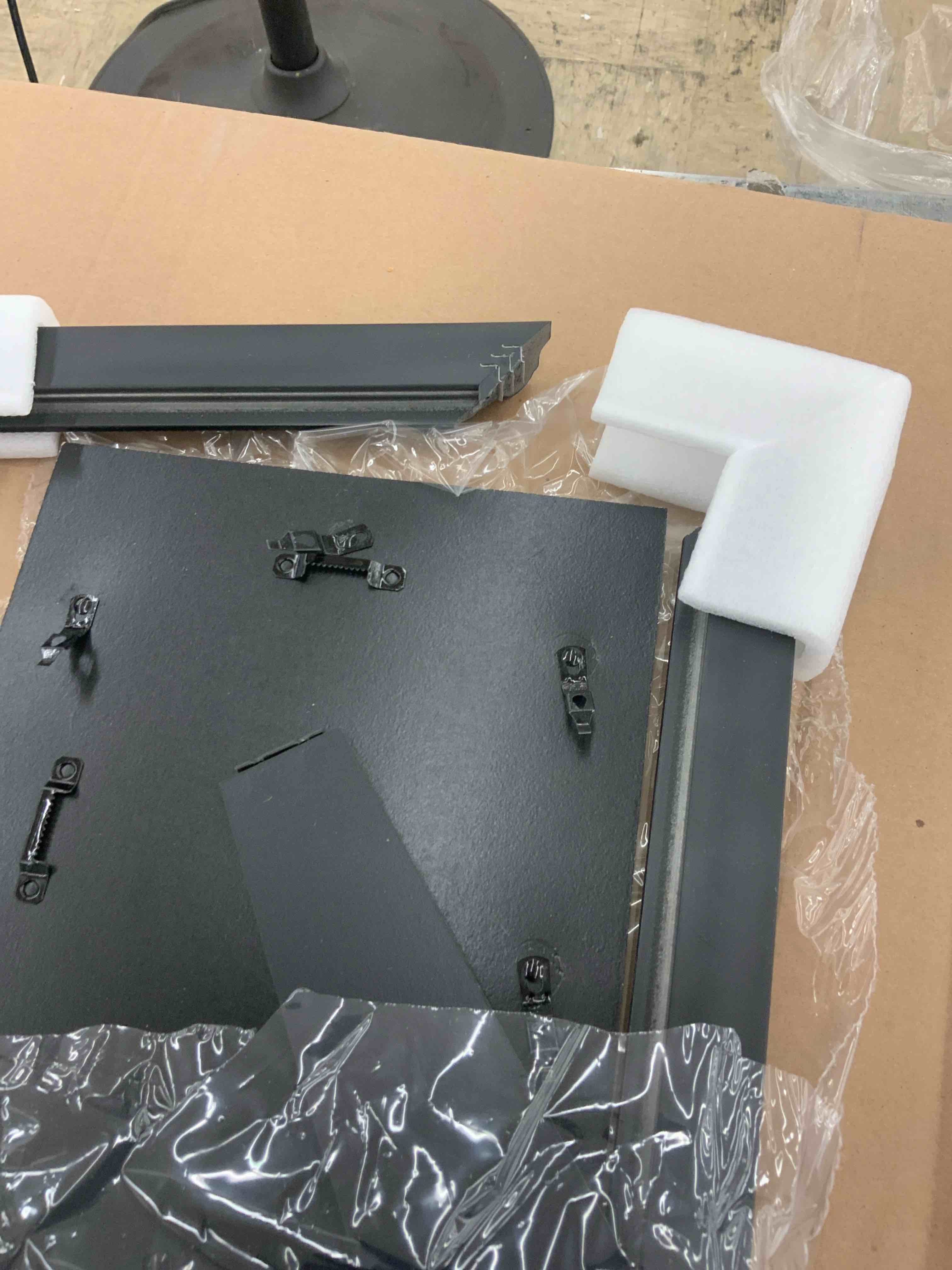 https://s3.amazonaws.com/lotting-images-prod/BoxBids/BXB0506889_1779810208475.jpeg