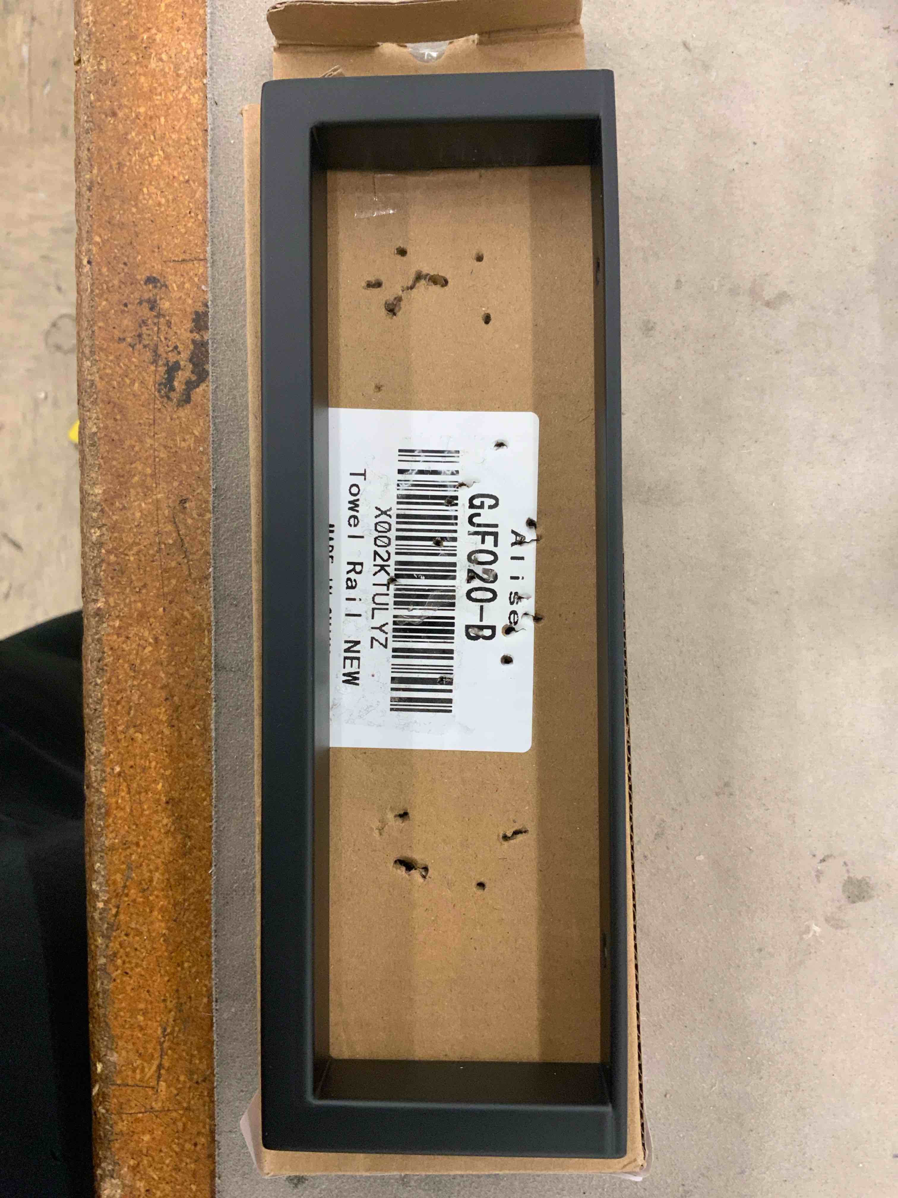 https://s3.amazonaws.com/lotting-images-prod/BoxBids/BXB0506897_1779808995846.jpeg