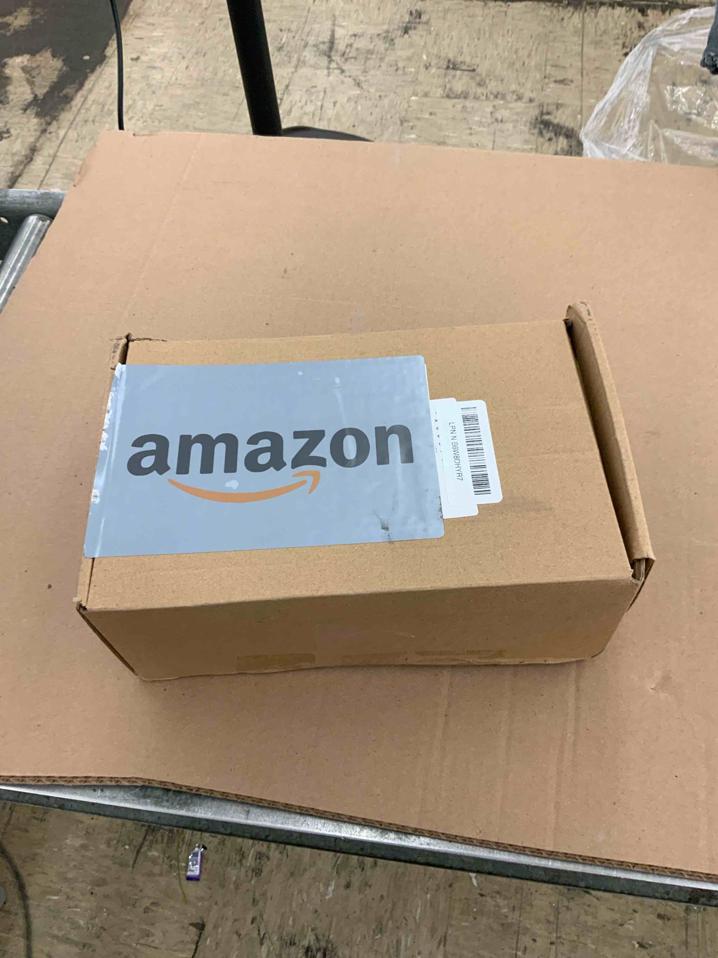 https://s3.amazonaws.com/lotting-images-prod/BoxBids/BXB0506902_1779808112322.jpeg