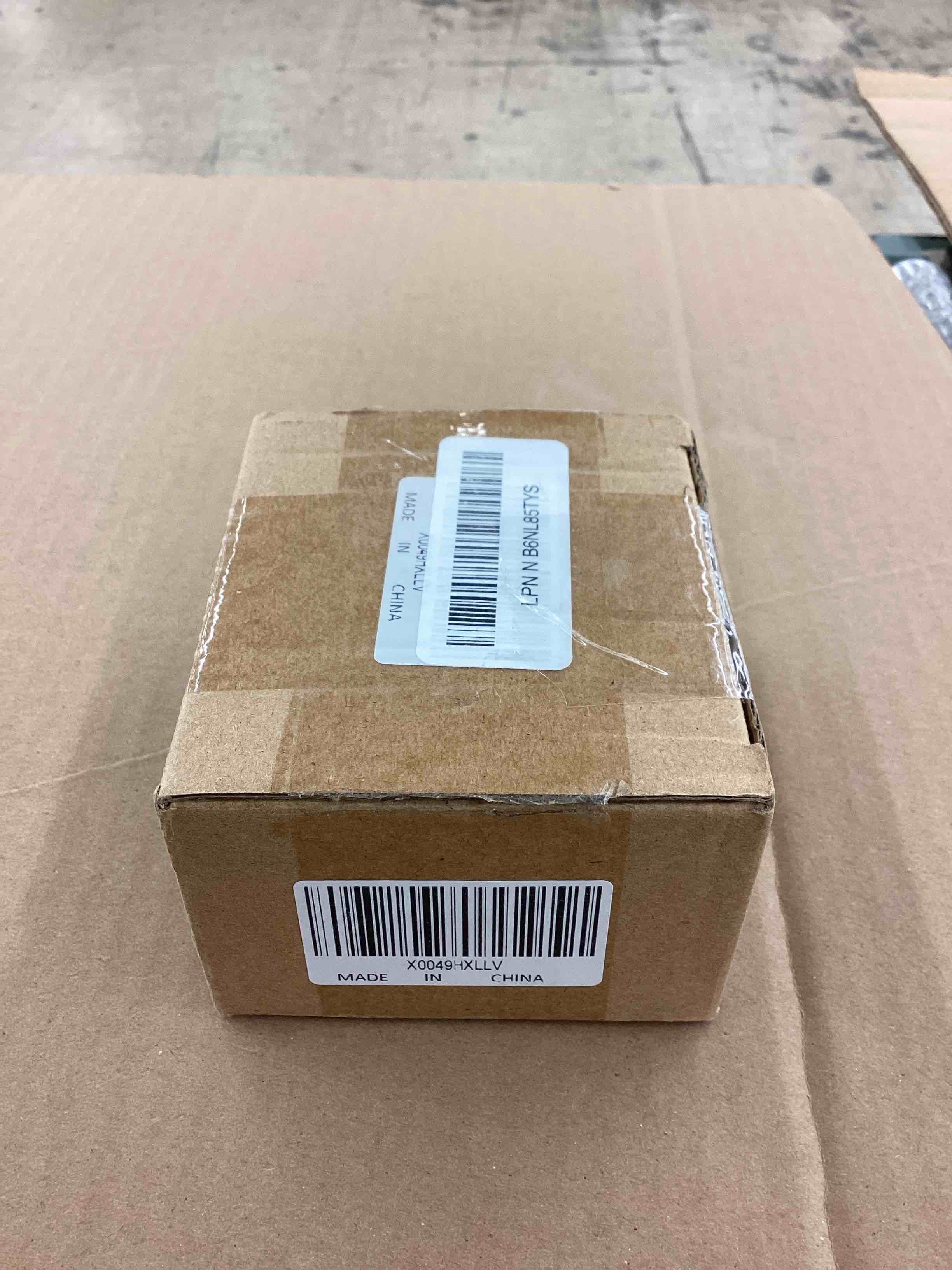 https://s3.amazonaws.com/lotting-images-prod/BoxBids/BXB0506933_1779984493366.jpeg