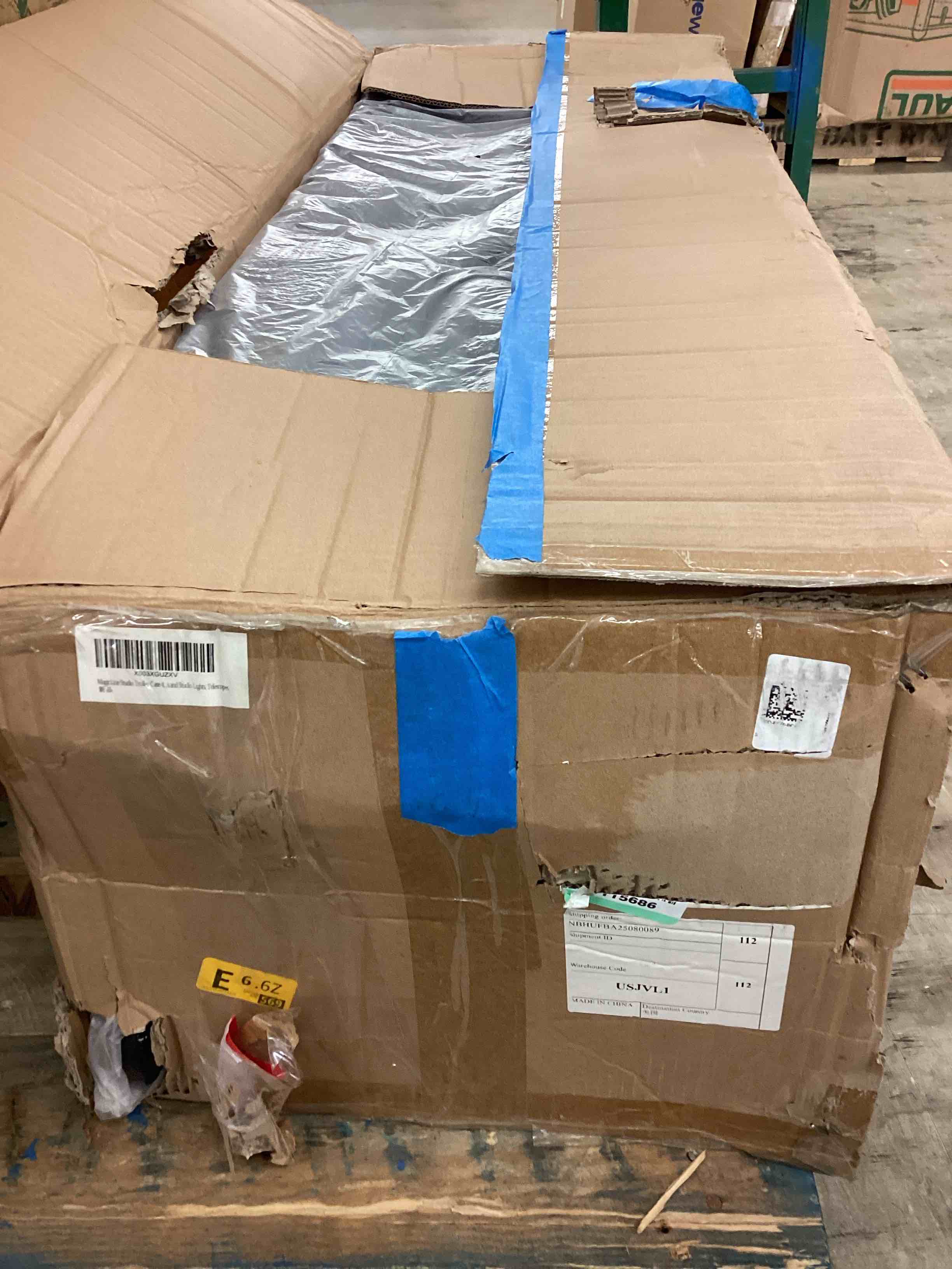 https://s3.amazonaws.com/lotting-images-prod/BoxBids/BXB0507003_1780326847698.jpeg