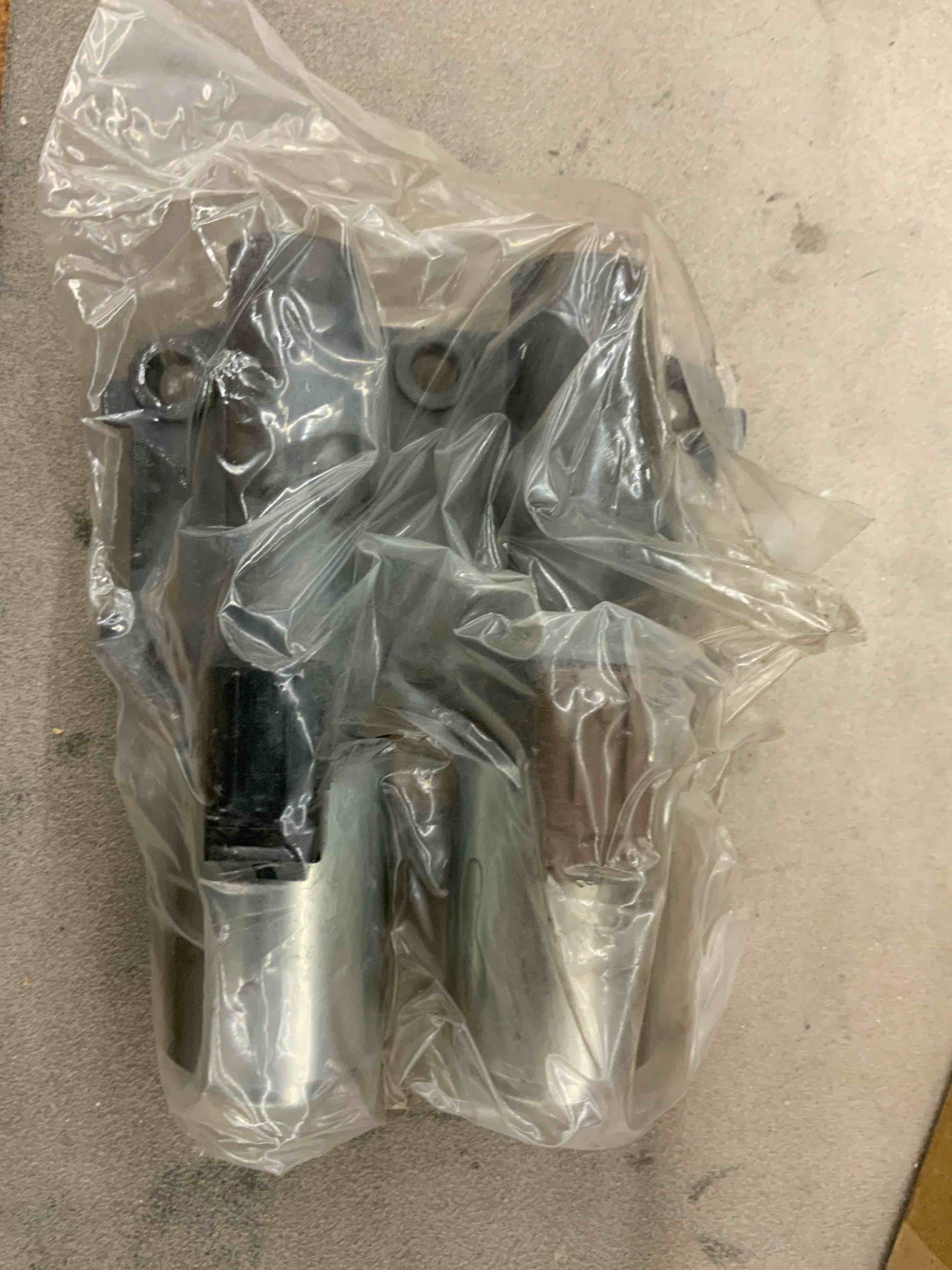 https://s3.amazonaws.com/lotting-images-prod/BoxBids/BXB0507040_1780405653302.jpeg