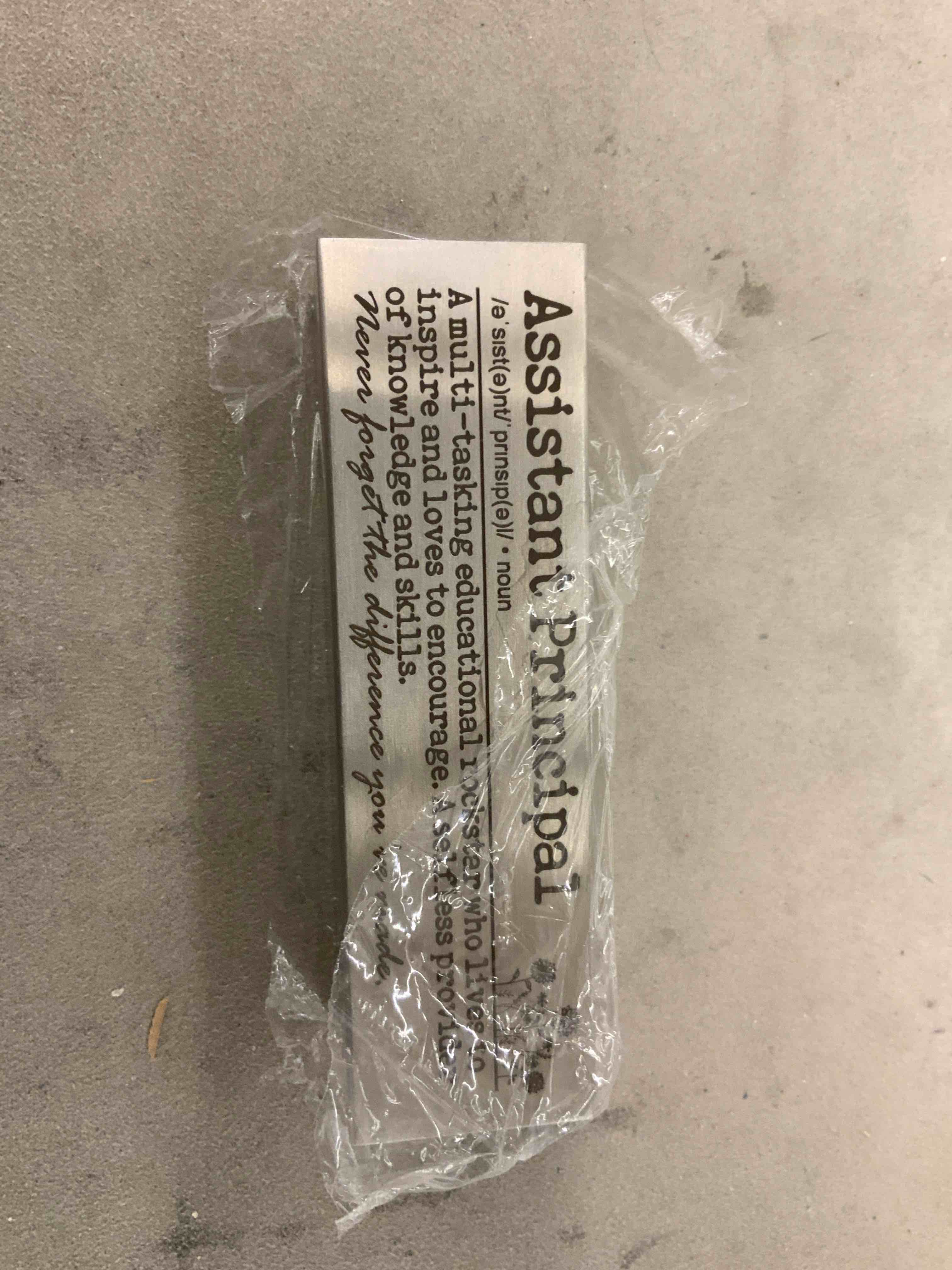 https://s3.amazonaws.com/lotting-images-prod/BoxBids/BXB0507044_1780406042036.jpeg