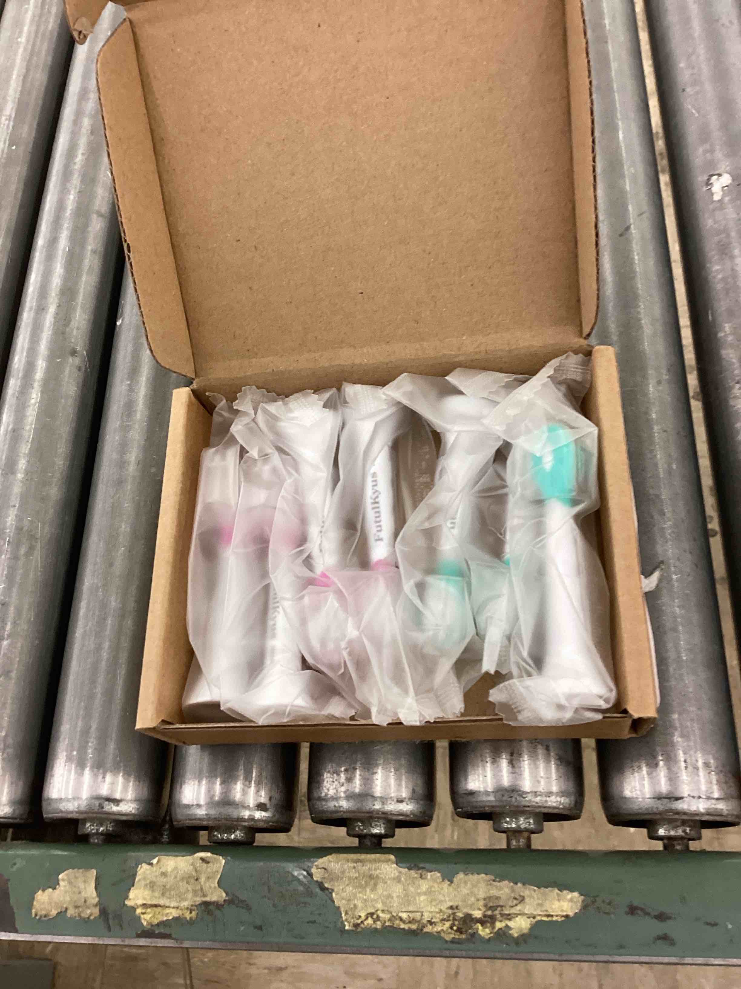 https://s3.amazonaws.com/lotting-images-prod/BoxBids/BXB0507387_1780070069144.jpeg