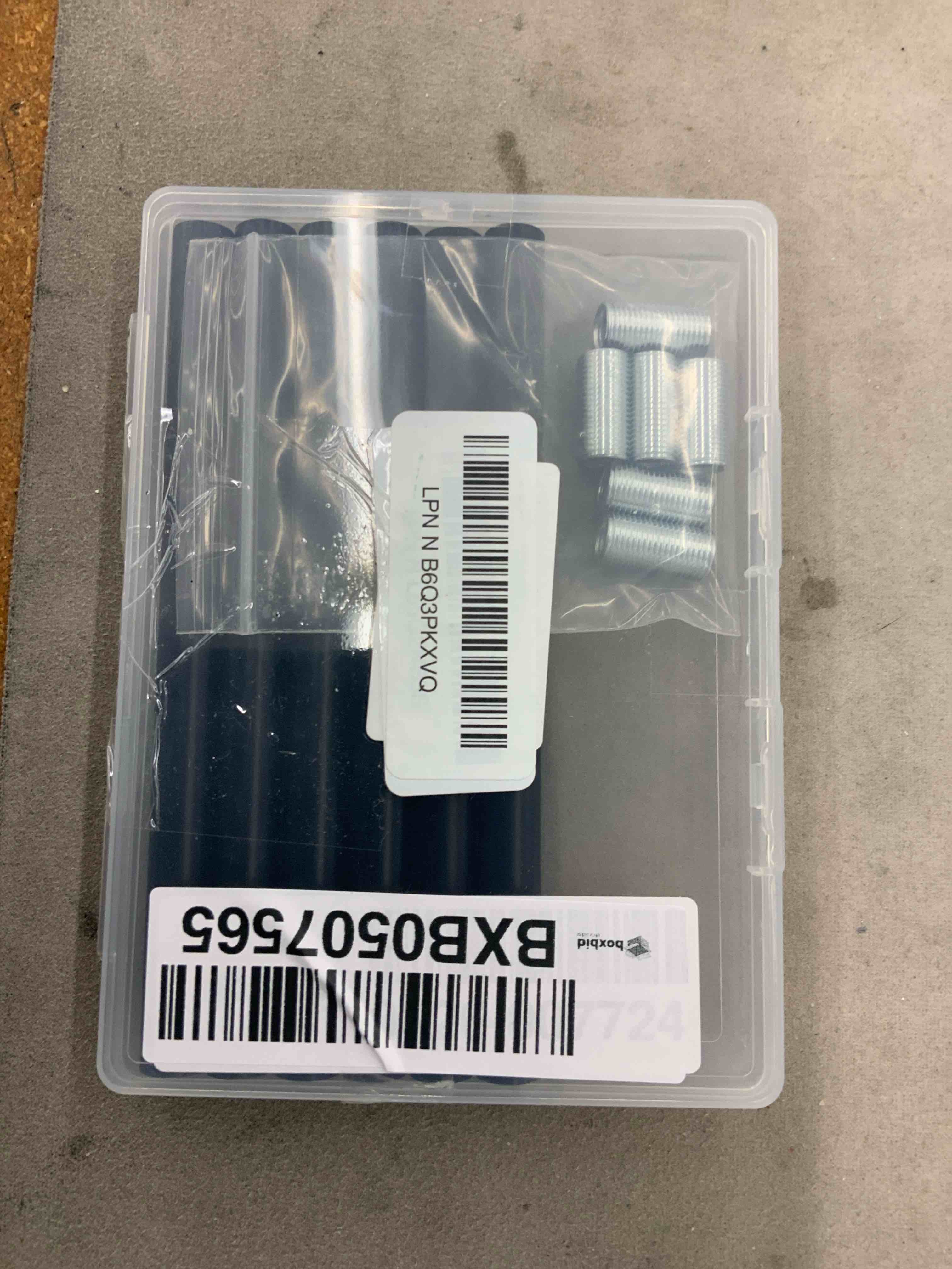 https://s3.amazonaws.com/lotting-images-prod/BoxBids/BXB0507565_1779977974053.jpeg