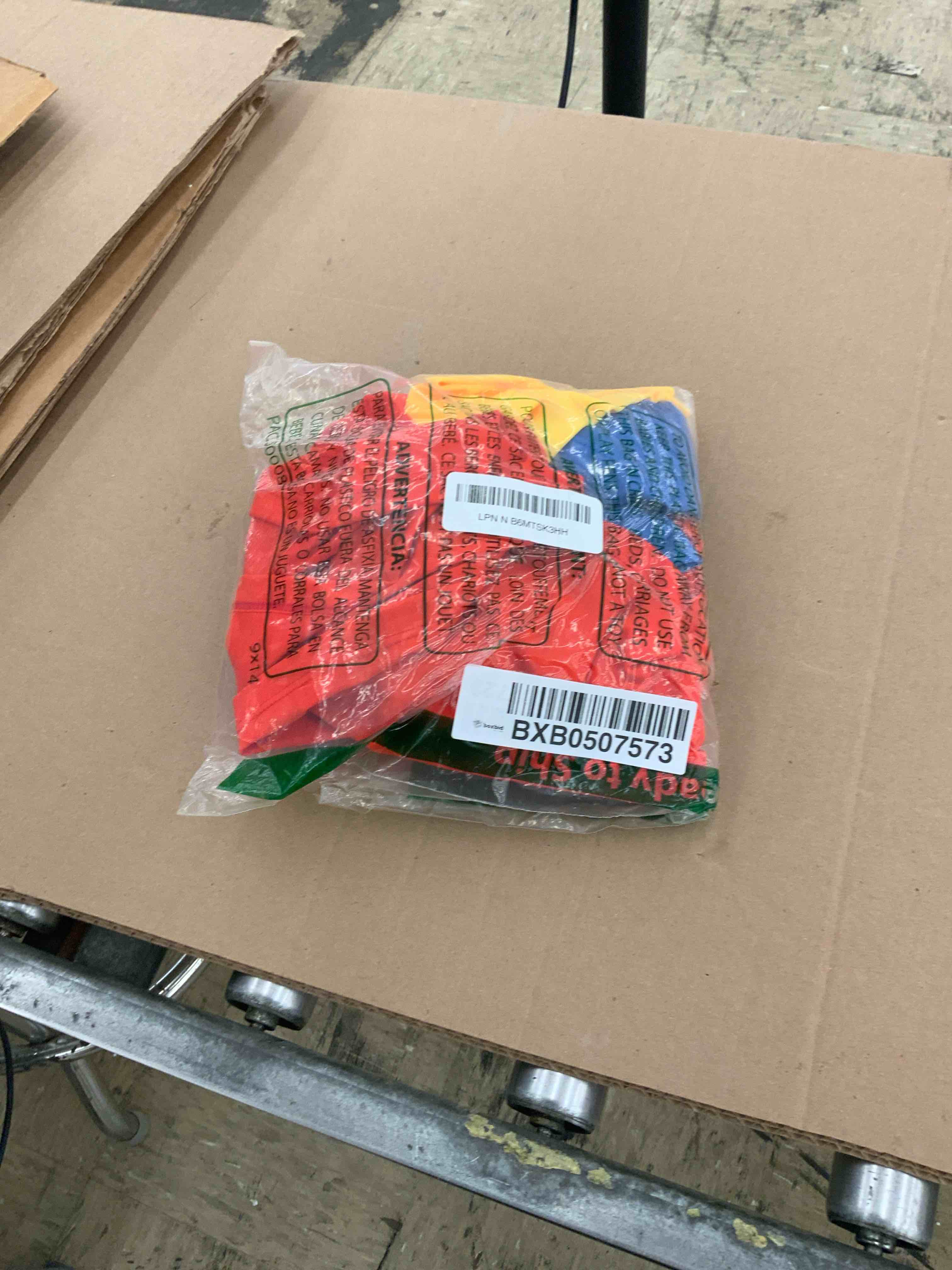 https://s3.amazonaws.com/lotting-images-prod/BoxBids/BXB0507573_1779978294545.jpeg