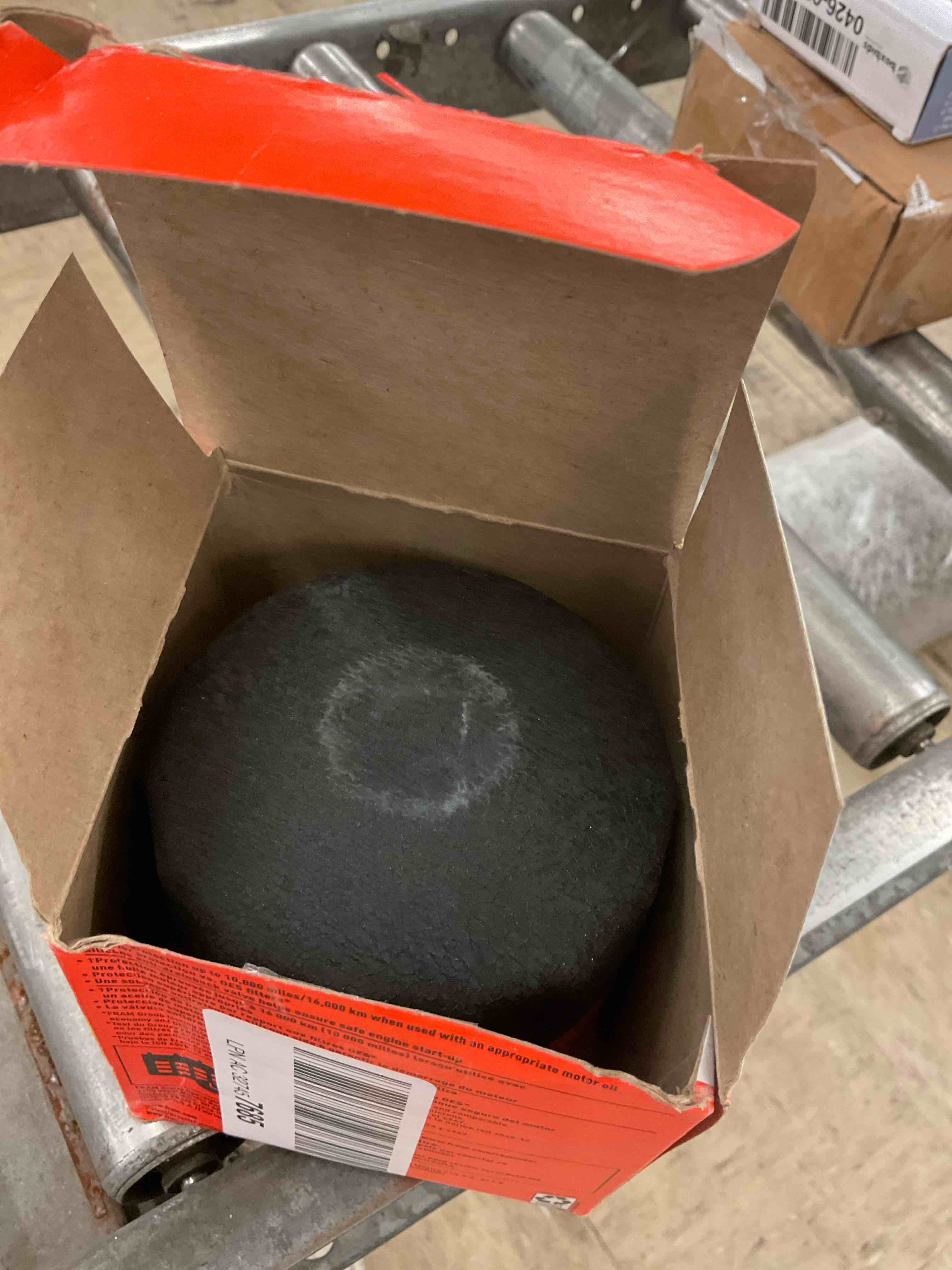 https://s3.amazonaws.com/lotting-images-prod/BoxBids/BXB0507726_1779810798357.jpeg