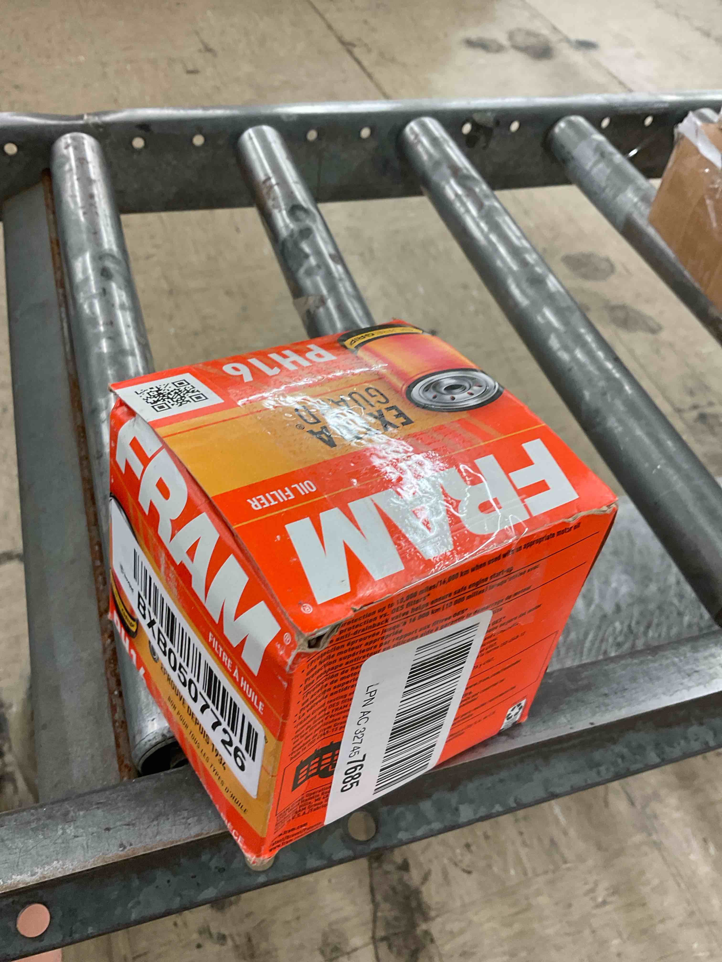 https://s3.amazonaws.com/lotting-images-prod/BoxBids/BXB0507726_1779810811281.jpeg