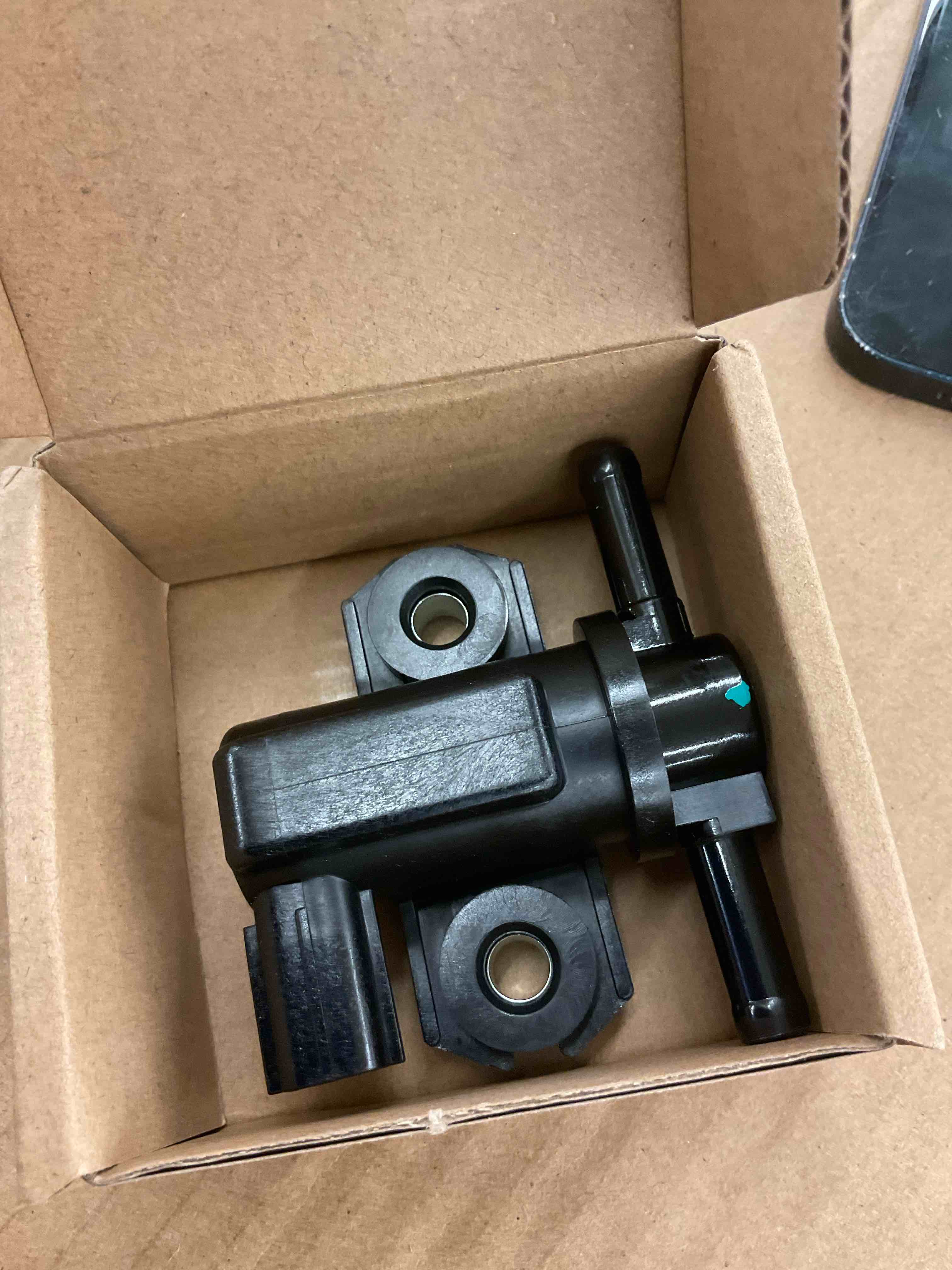 https://s3.amazonaws.com/lotting-images-prod/BoxBids/BXB0507730_1779811932306.jpeg