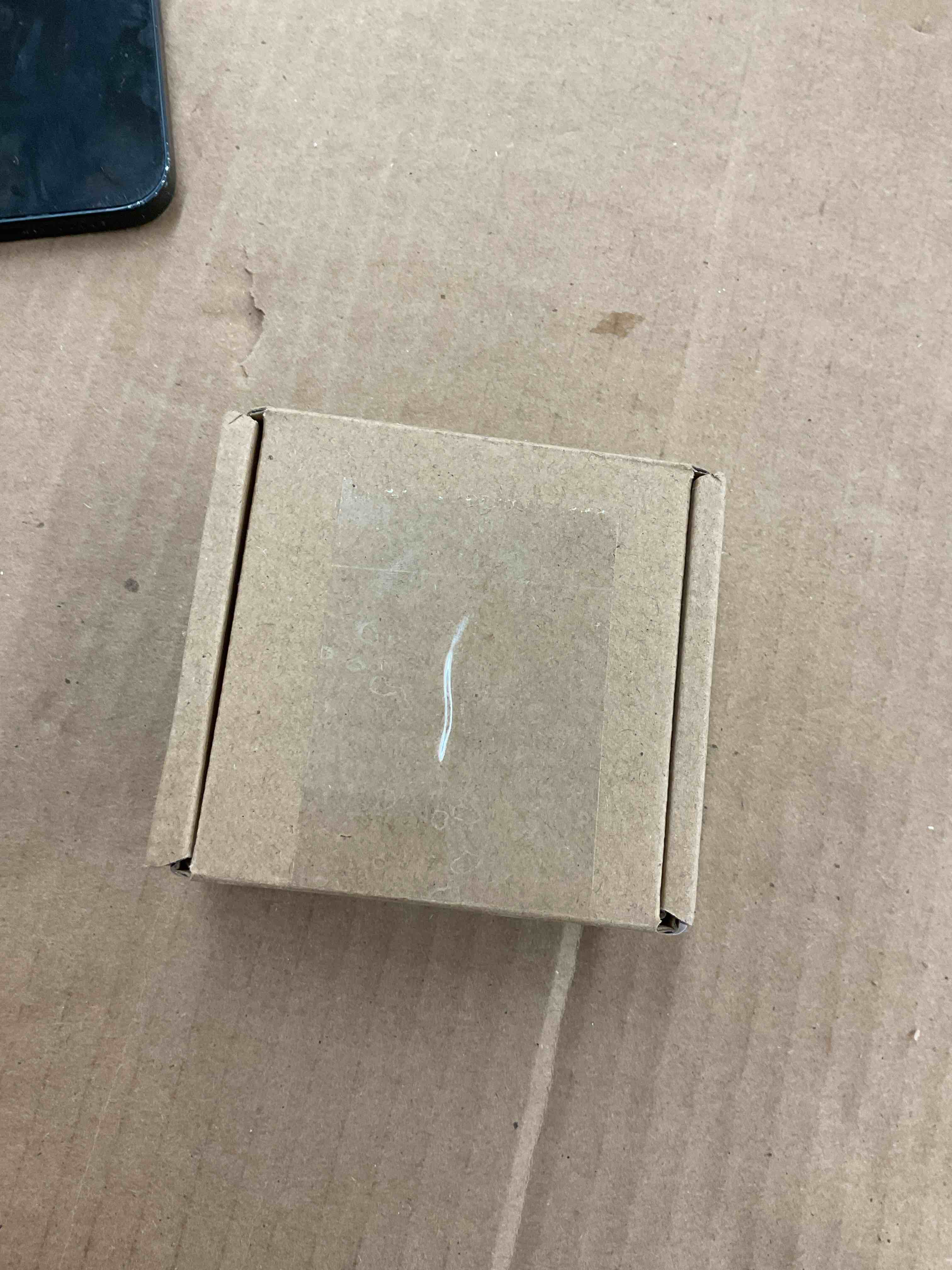 https://s3.amazonaws.com/lotting-images-prod/BoxBids/BXB0507730_1779811949632.jpeg