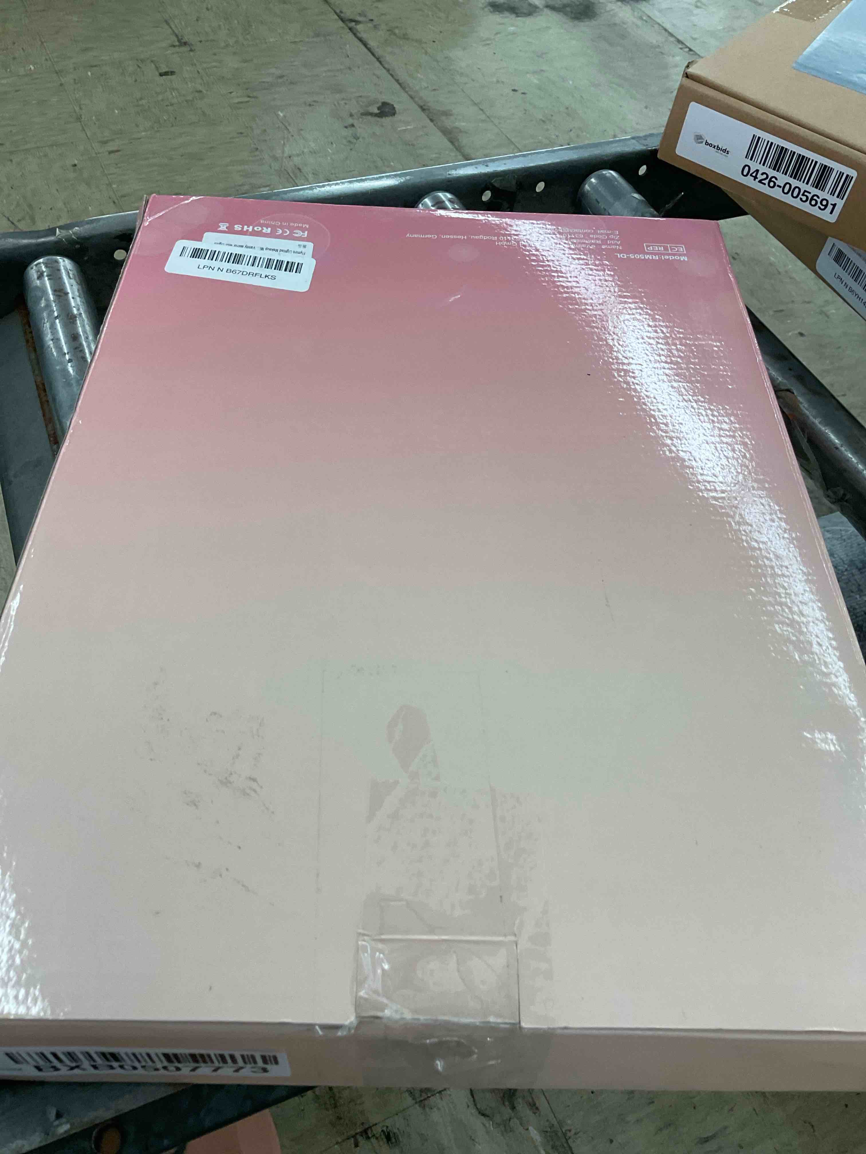 https://s3.amazonaws.com/lotting-images-prod/BoxBids/BXB0507773_1779825829180.jpeg
