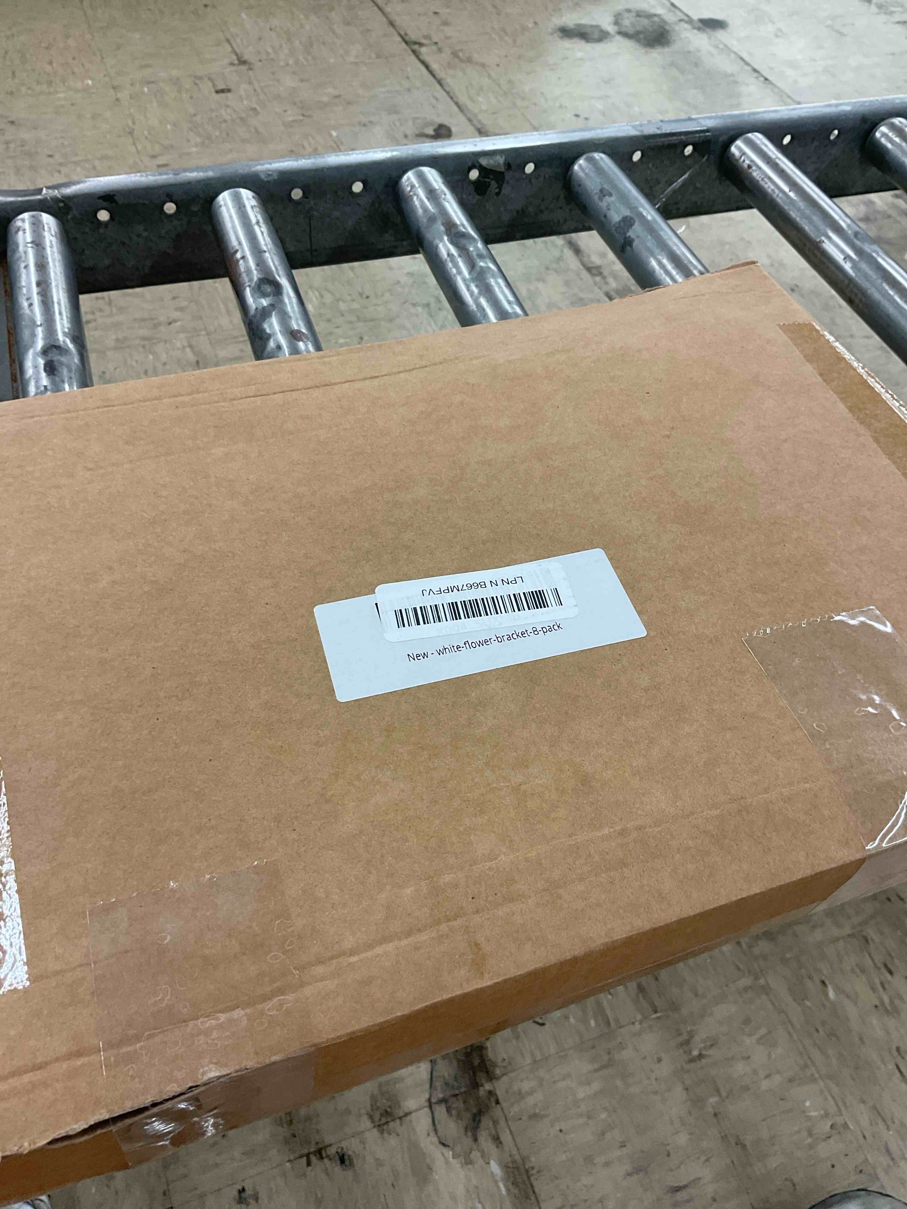 https://s3.amazonaws.com/lotting-images-prod/BoxBids/BXB0507776_1779886488005.jpeg
