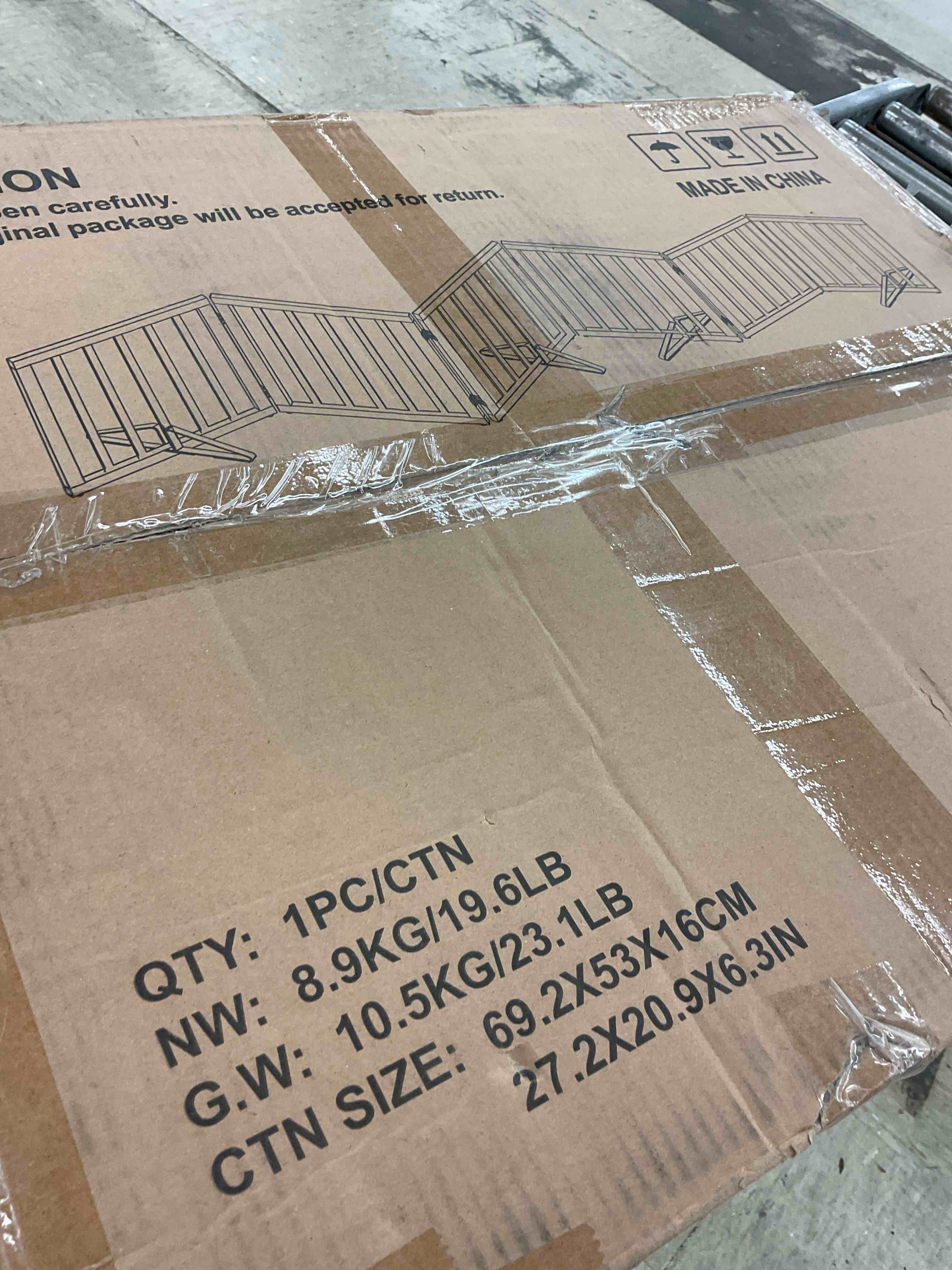 https://s3.amazonaws.com/lotting-images-prod/BoxBids/BXB0507779_1779887758262.jpeg