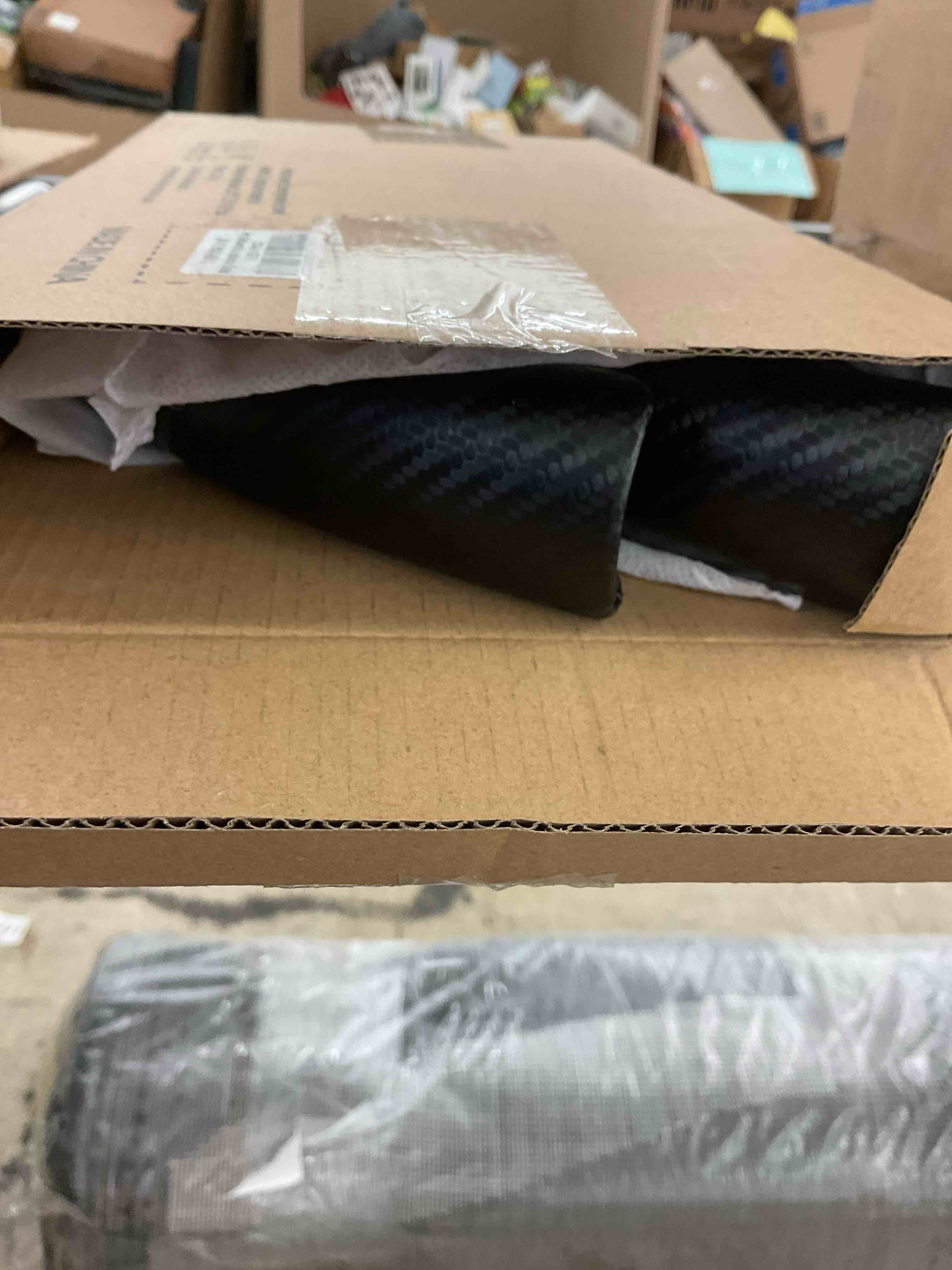 https://s3.amazonaws.com/lotting-images-prod/BoxBids/BXB0507783_1779888503518.jpeg