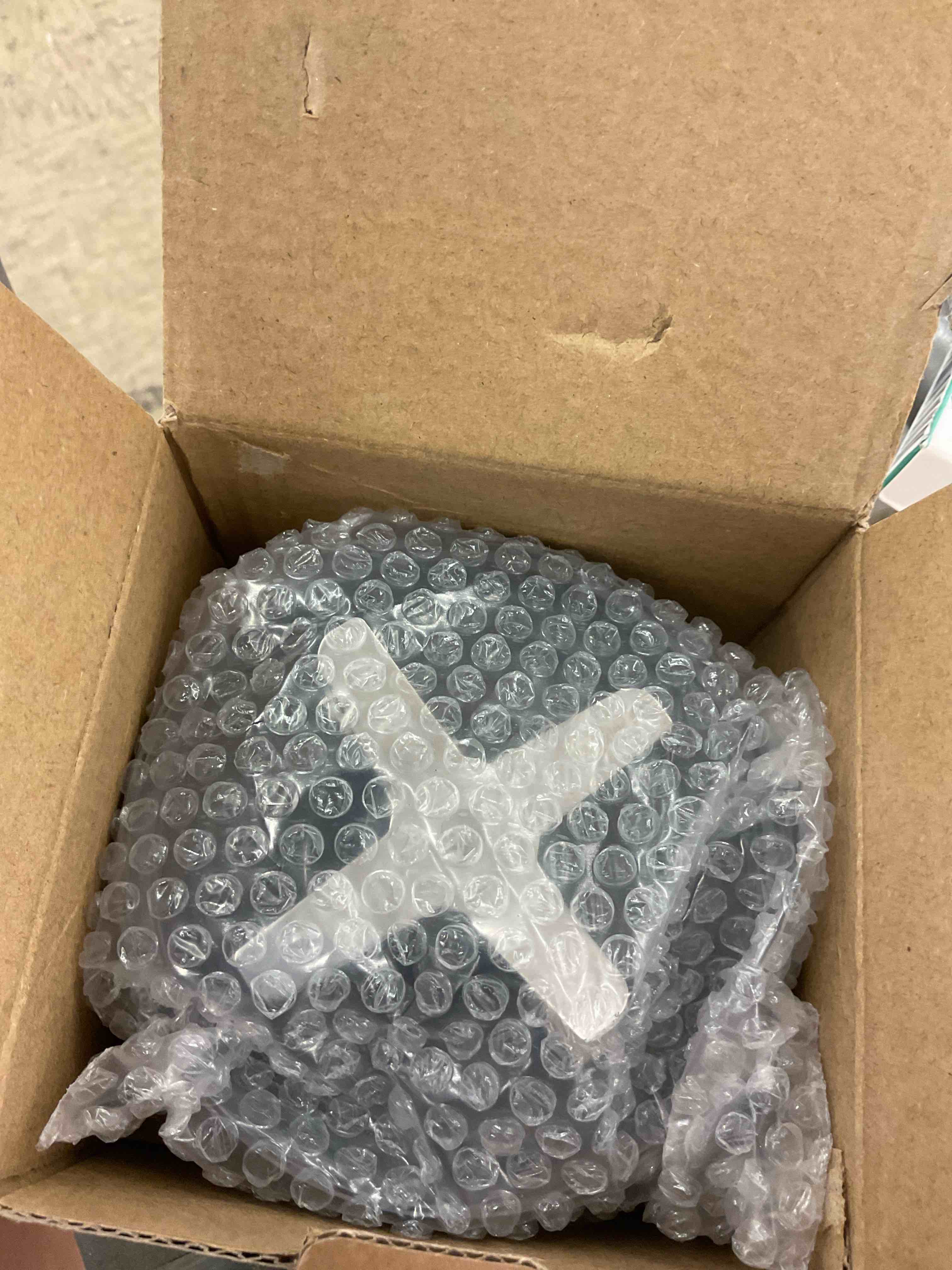 https://s3.amazonaws.com/lotting-images-prod/BoxBids/BXB0507789_1779890293184.jpeg