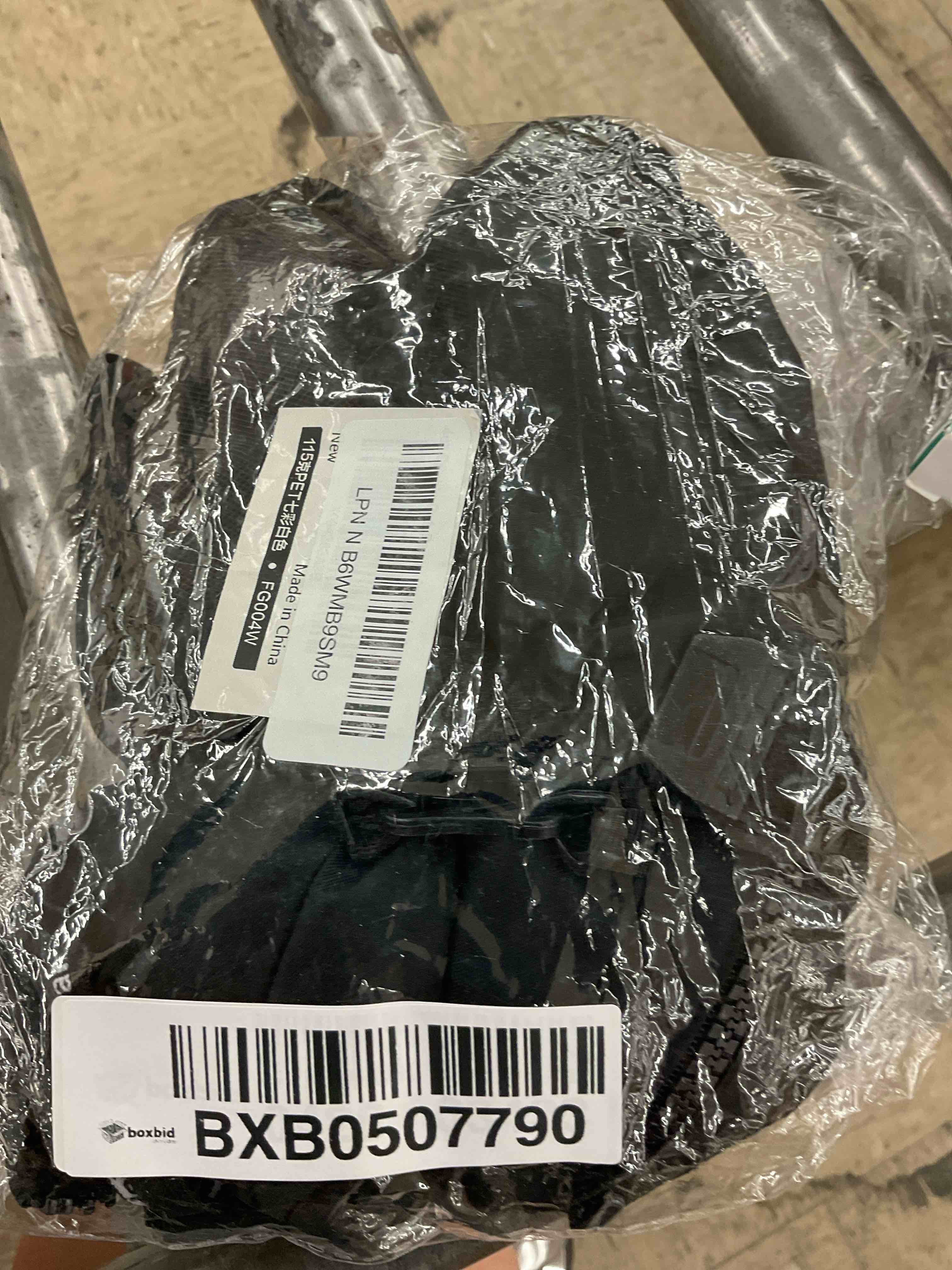 https://s3.amazonaws.com/lotting-images-prod/BoxBids/BXB0507790_1779890370495.jpeg