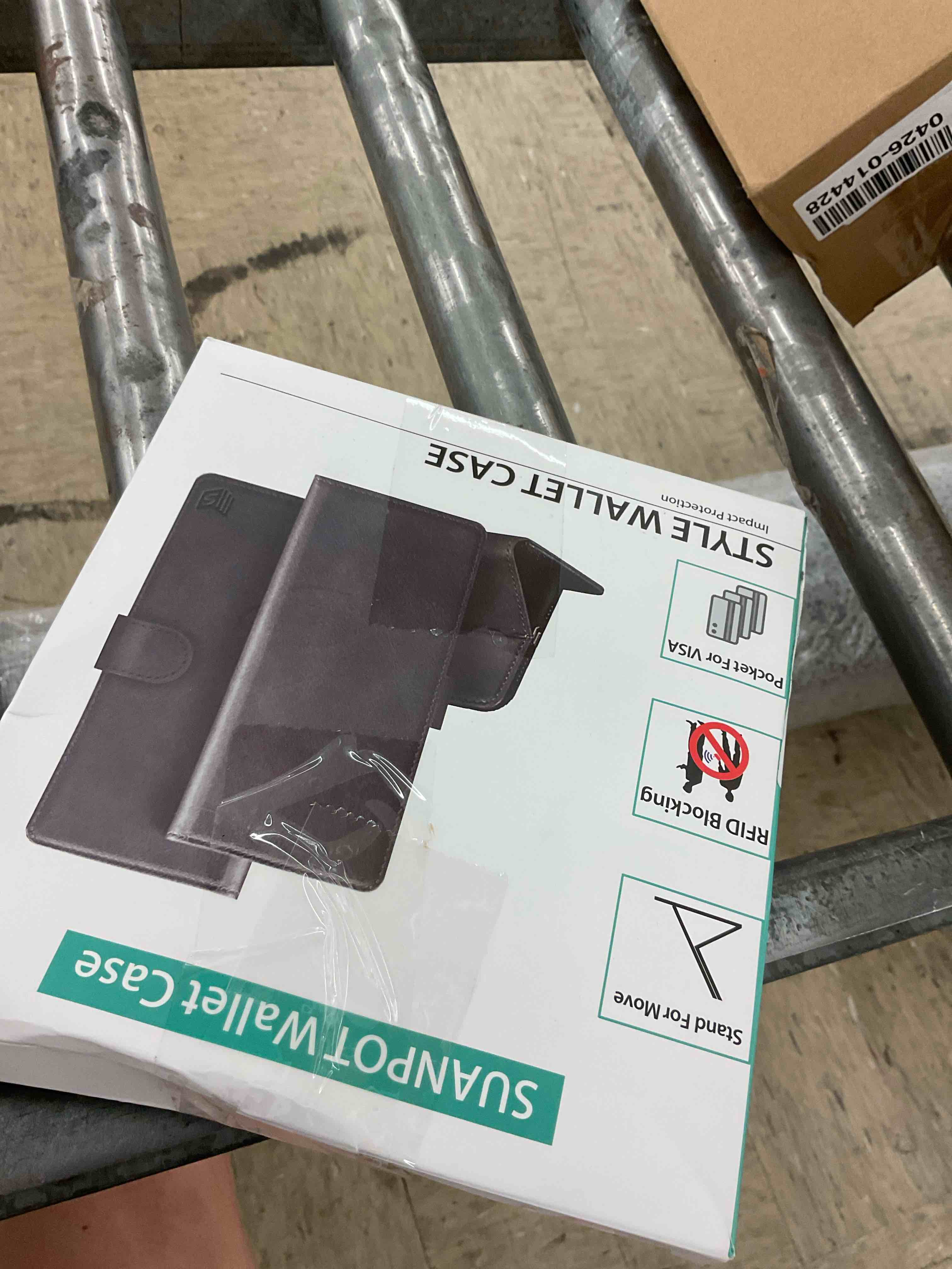 https://s3.amazonaws.com/lotting-images-prod/BoxBids/BXB0507791_1779890464440.jpeg